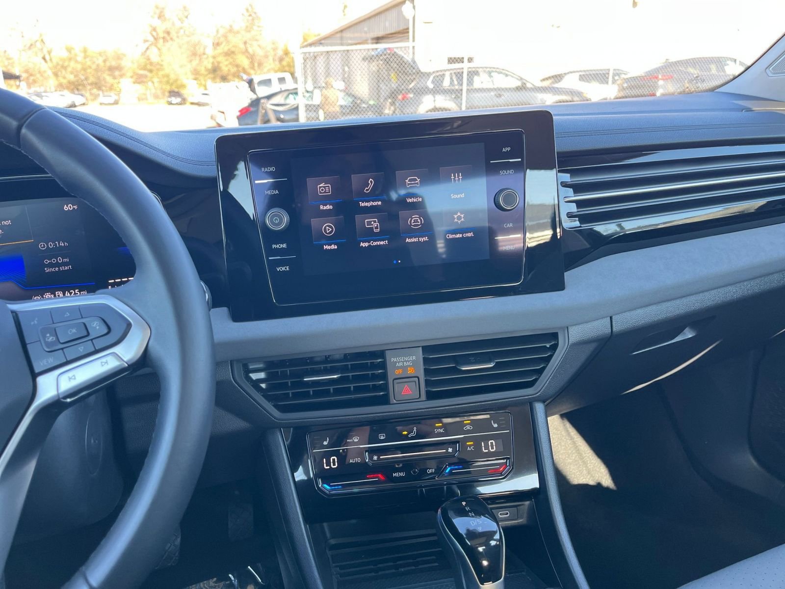 Thumbnail: 2025 Volkswagen Jetta - 18