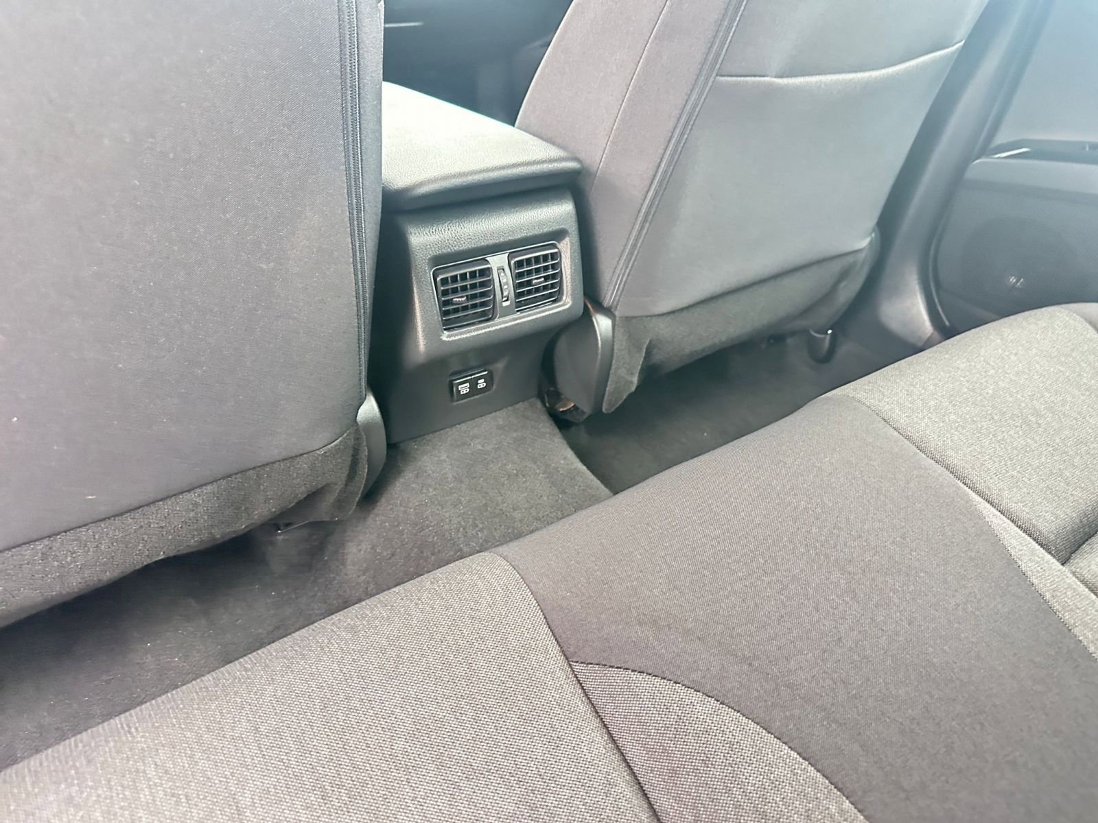 Thumbnail: 2025 Toyota Camry - 24