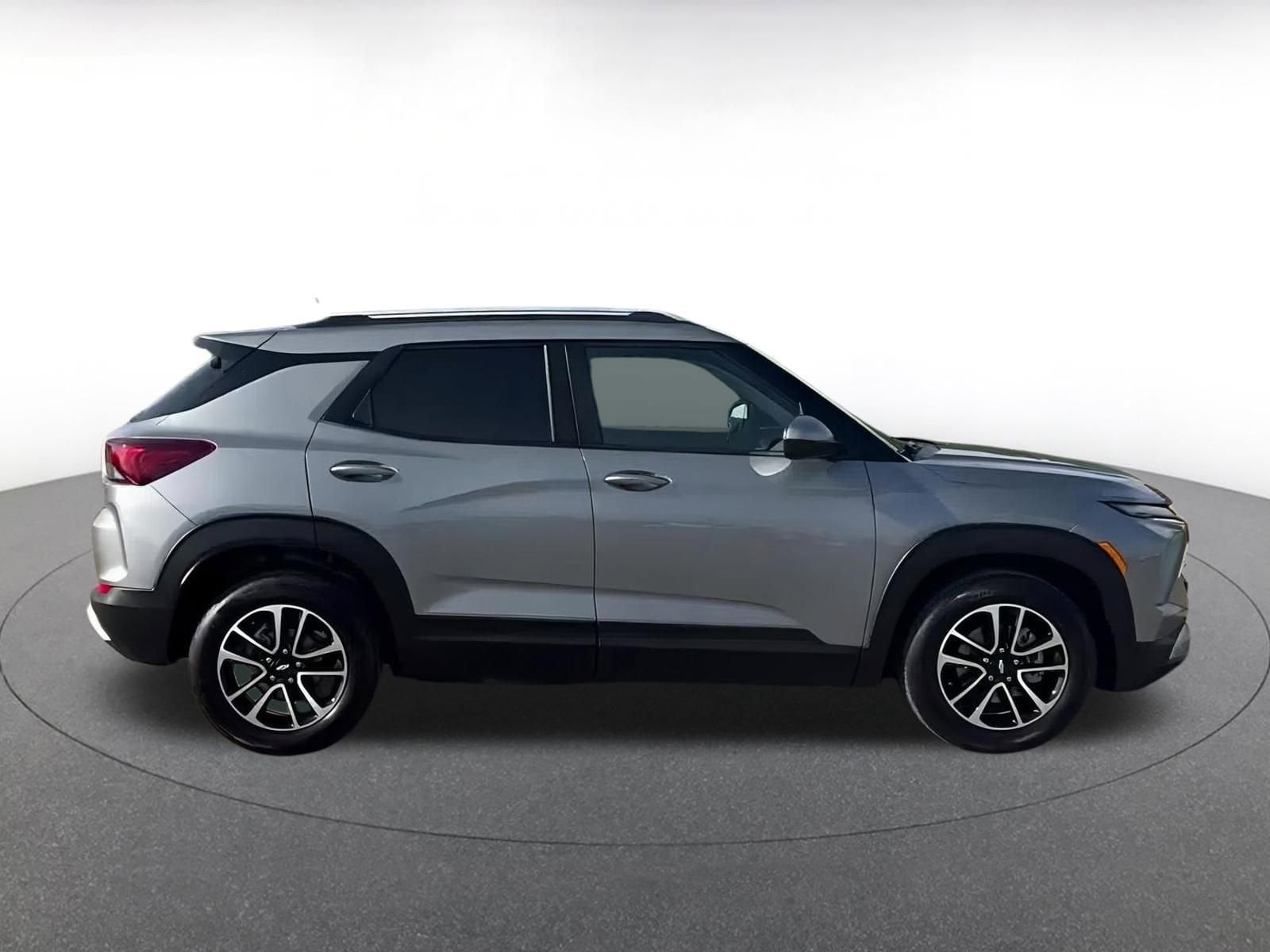 Thumbnail: 2025 Chevrolet TrailBlazer - 16