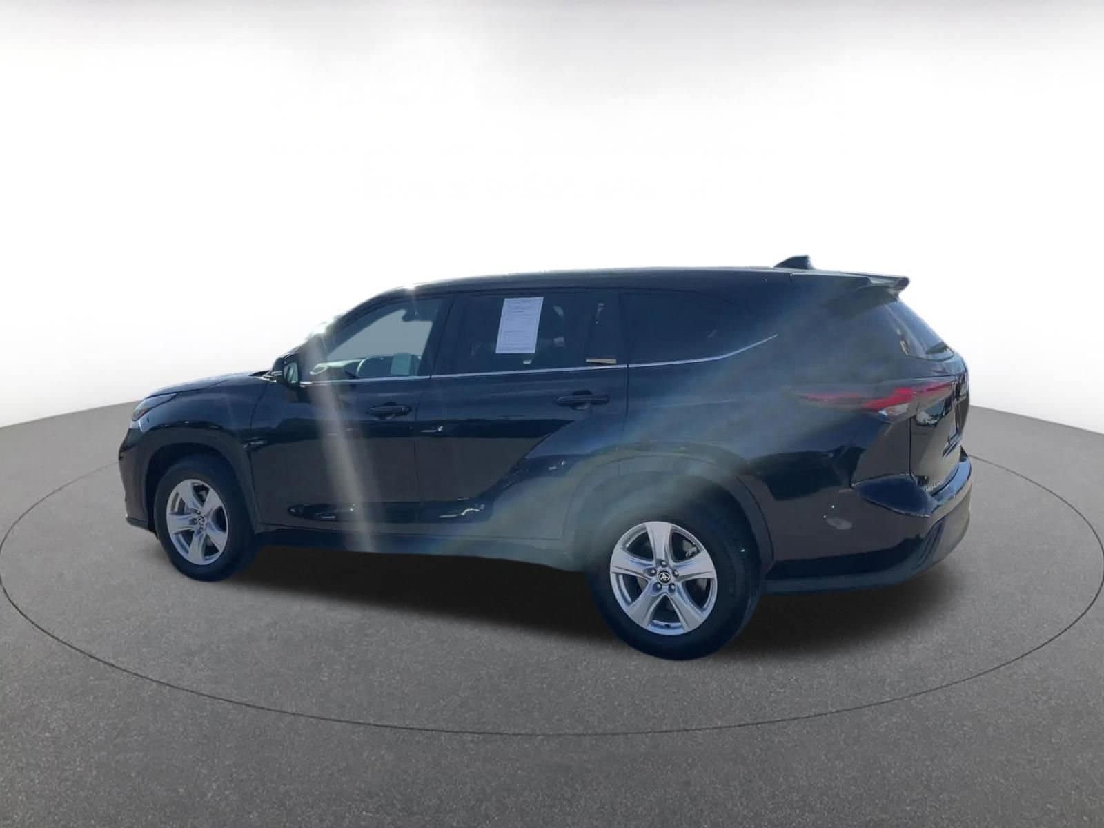 Thumbnail: 2025 Toyota Highlander - 10