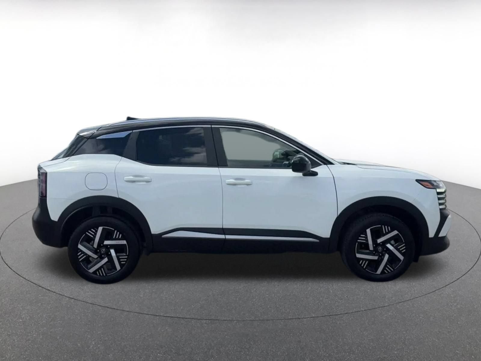 Thumbnail: 2026 Nissan Kicks - 15