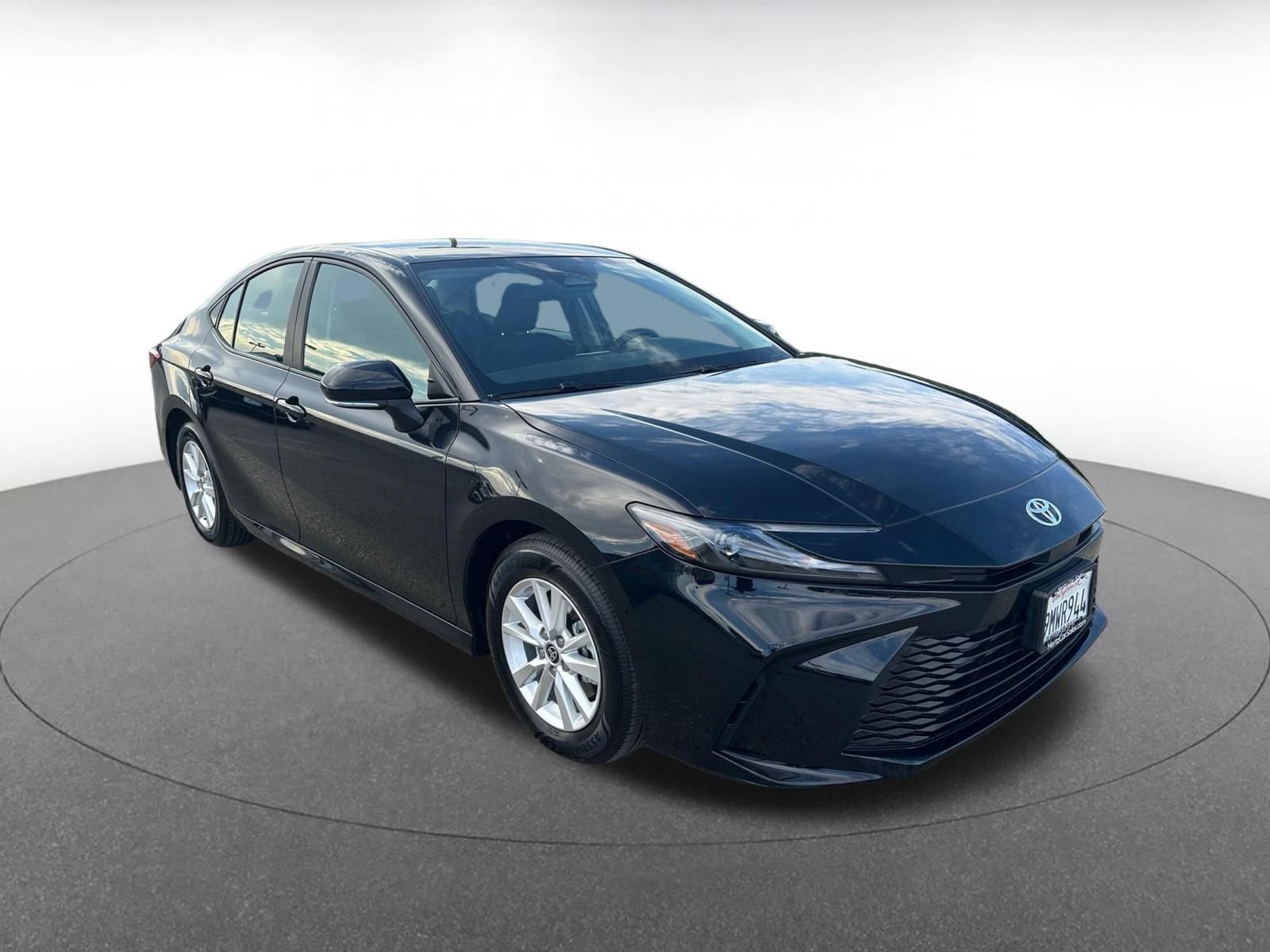 Thumbnail: 2025 Toyota Camry - 1