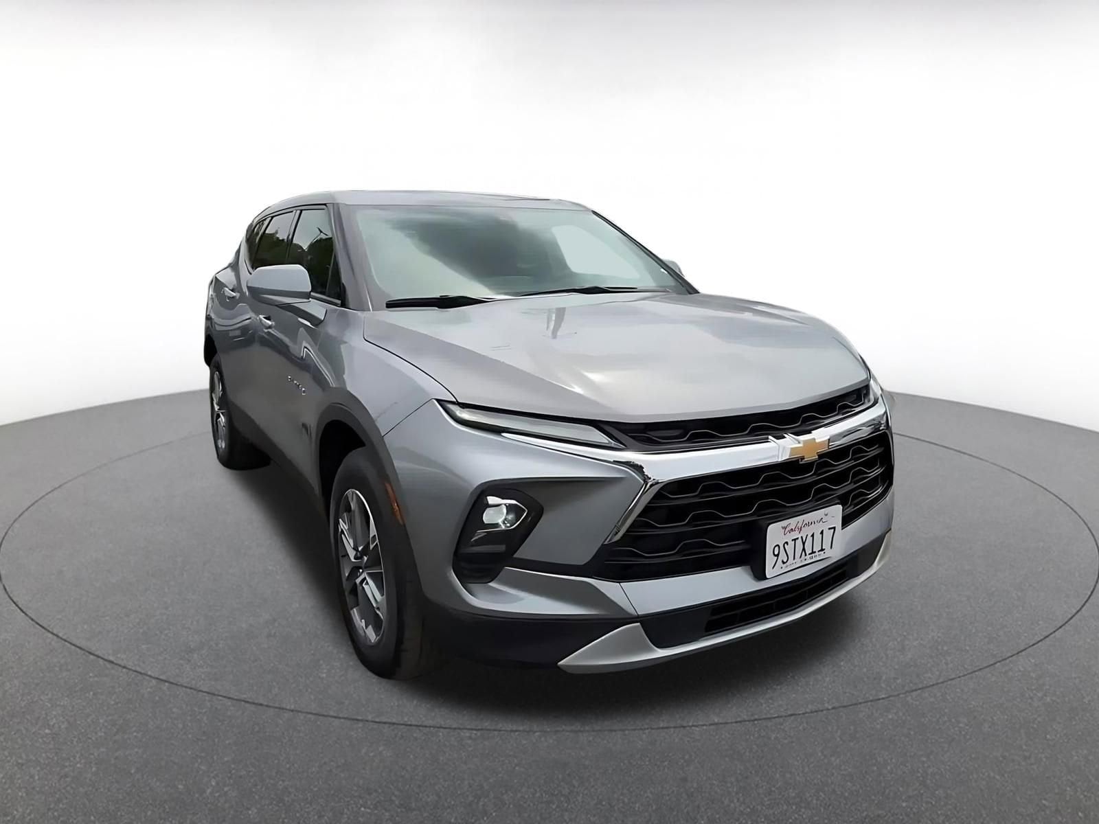 Thumbnail: 2025 Chevrolet Blazer - 3