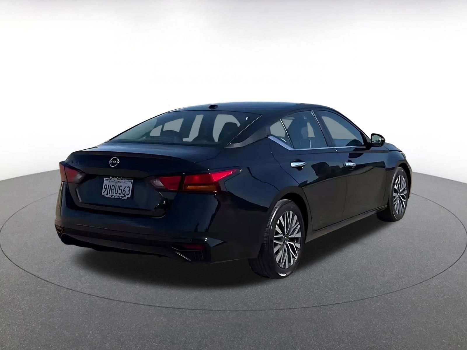 Thumbnail: 2025 Nissan Altima - 14