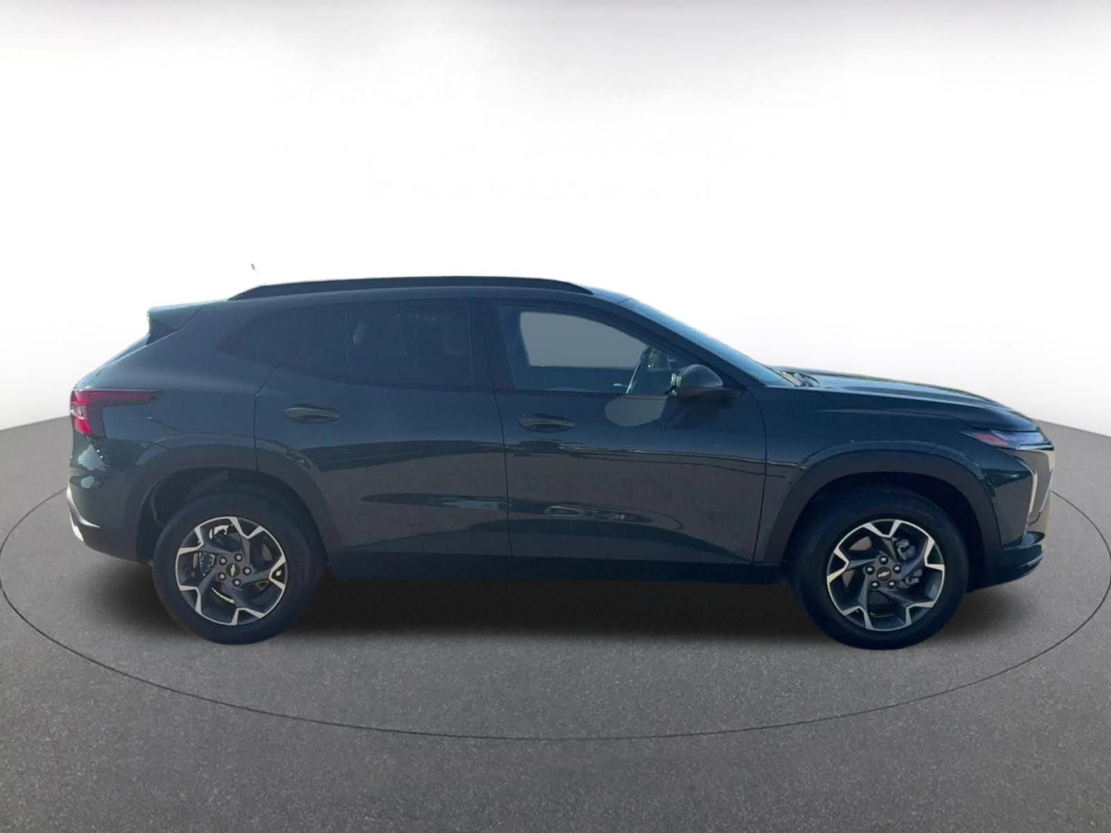Thumbnail: 2025 Chevrolet Trax - 16