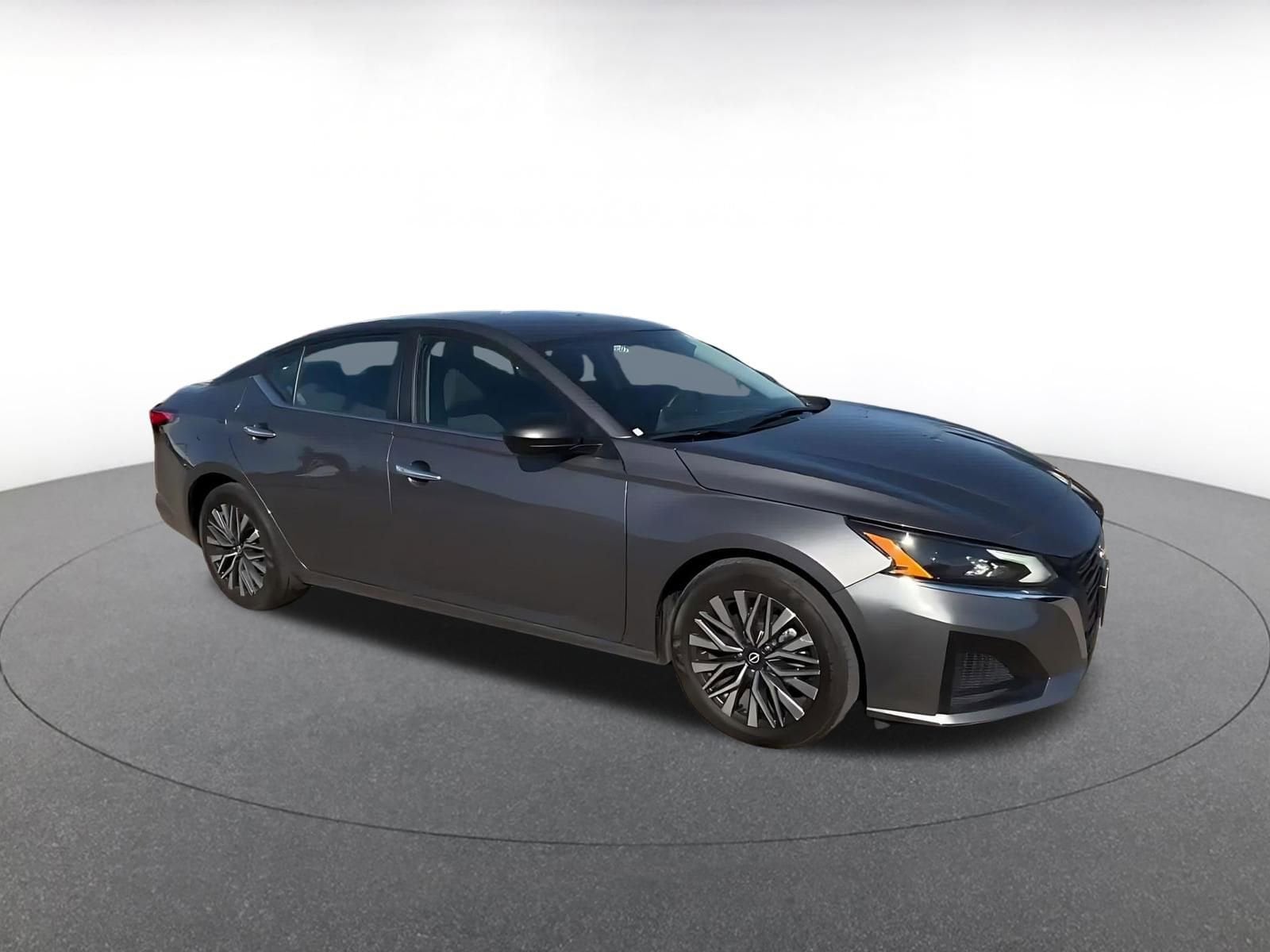 Thumbnail: 2025 Nissan Altima - 2