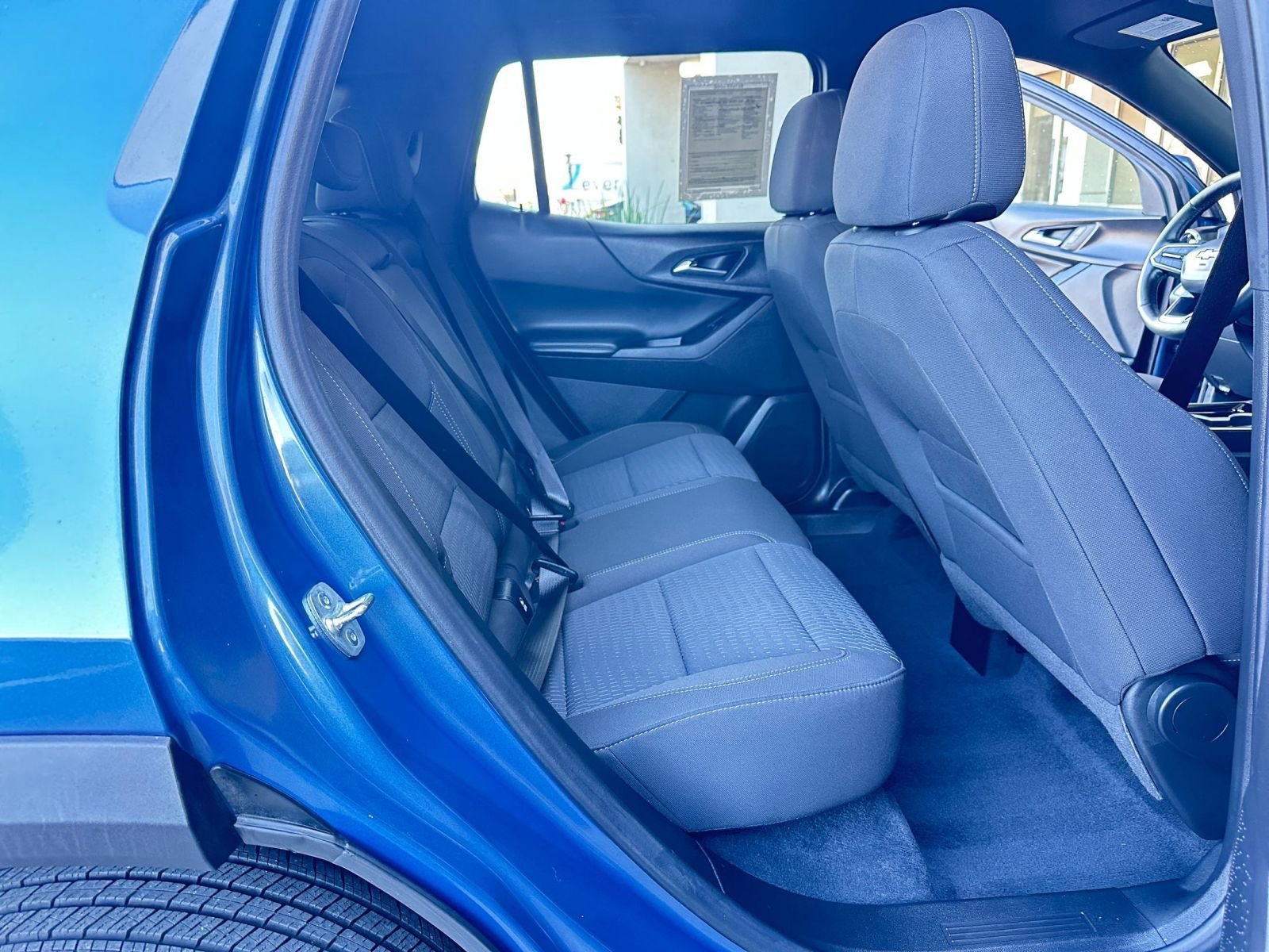 Thumbnail: 2025 Chevrolet Equinox - 25