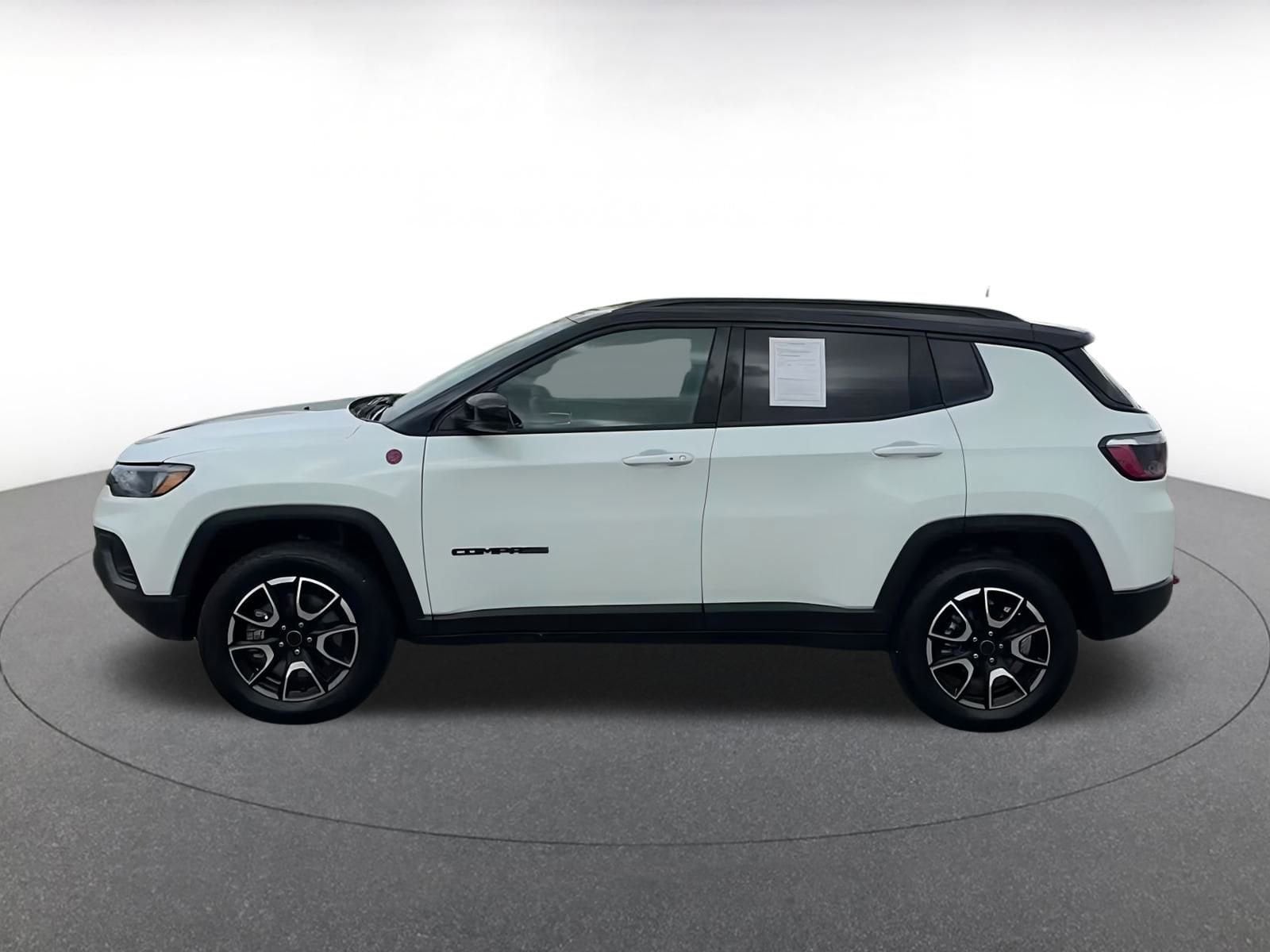 Thumbnail: 2025 Jeep Compass - 9