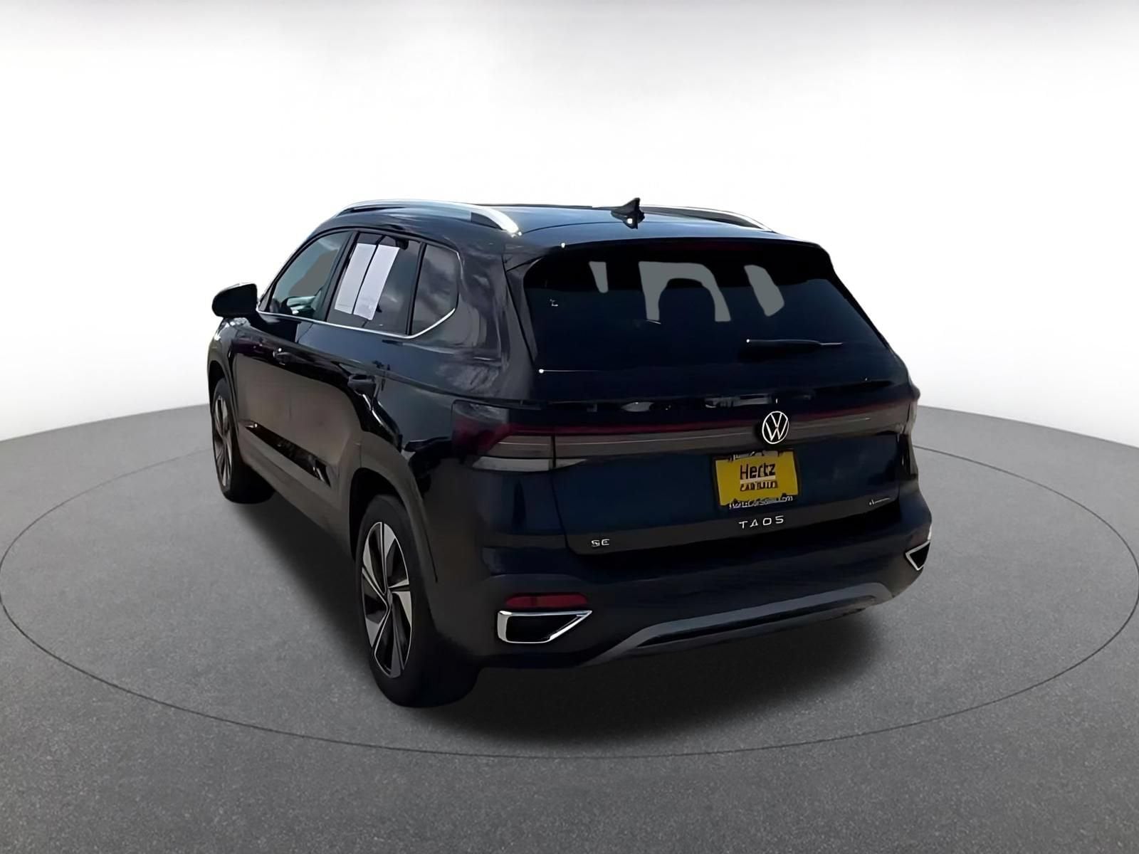Thumbnail: 2026 Volkswagen Taos - 10