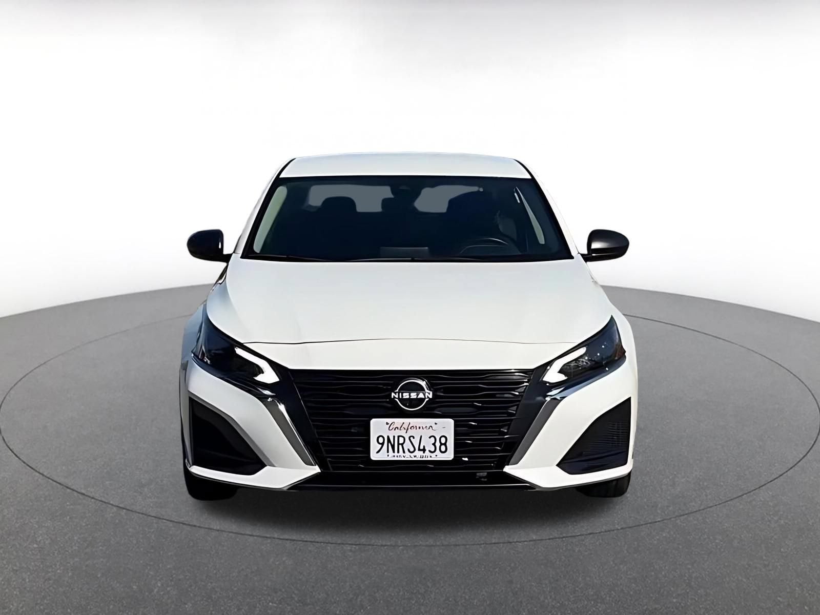 Thumbnail: 2025 Nissan Altima - 3