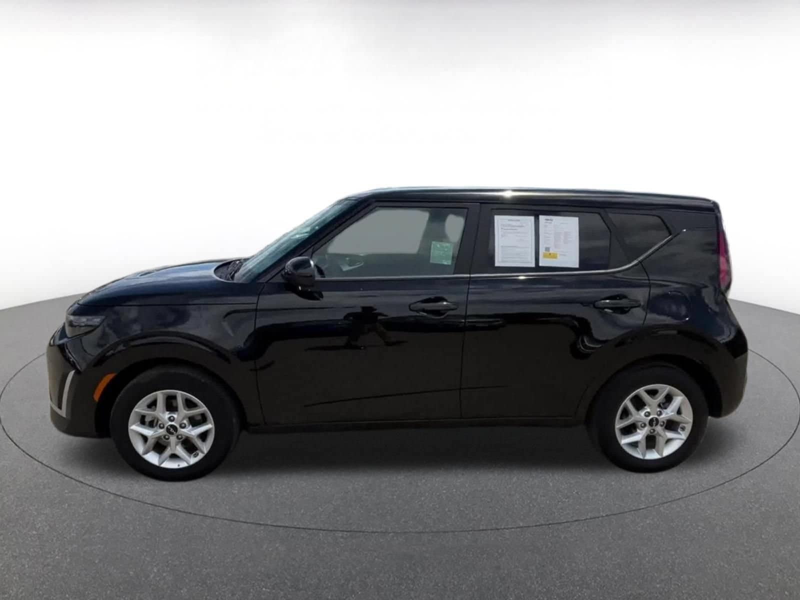 Thumbnail: 2025 Kia Soul - 9
