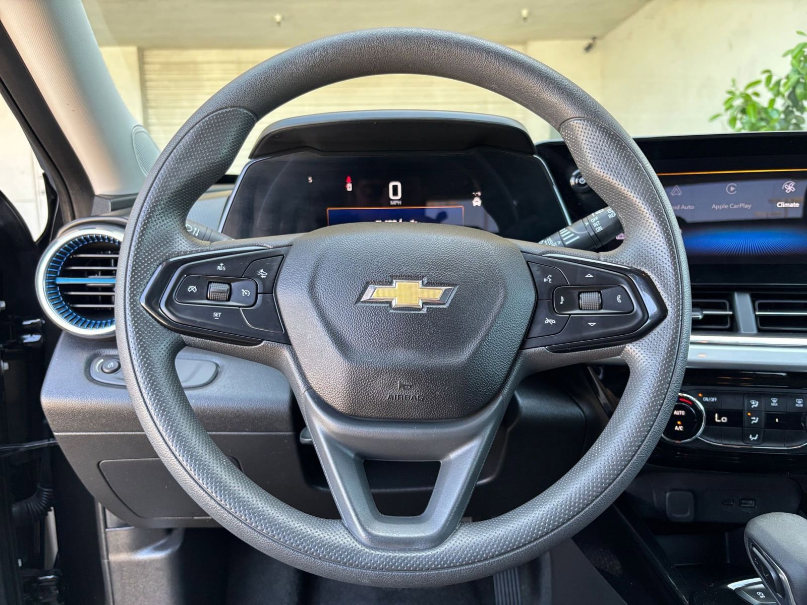 Thumbnail: 2025 Chevrolet Trax - 28