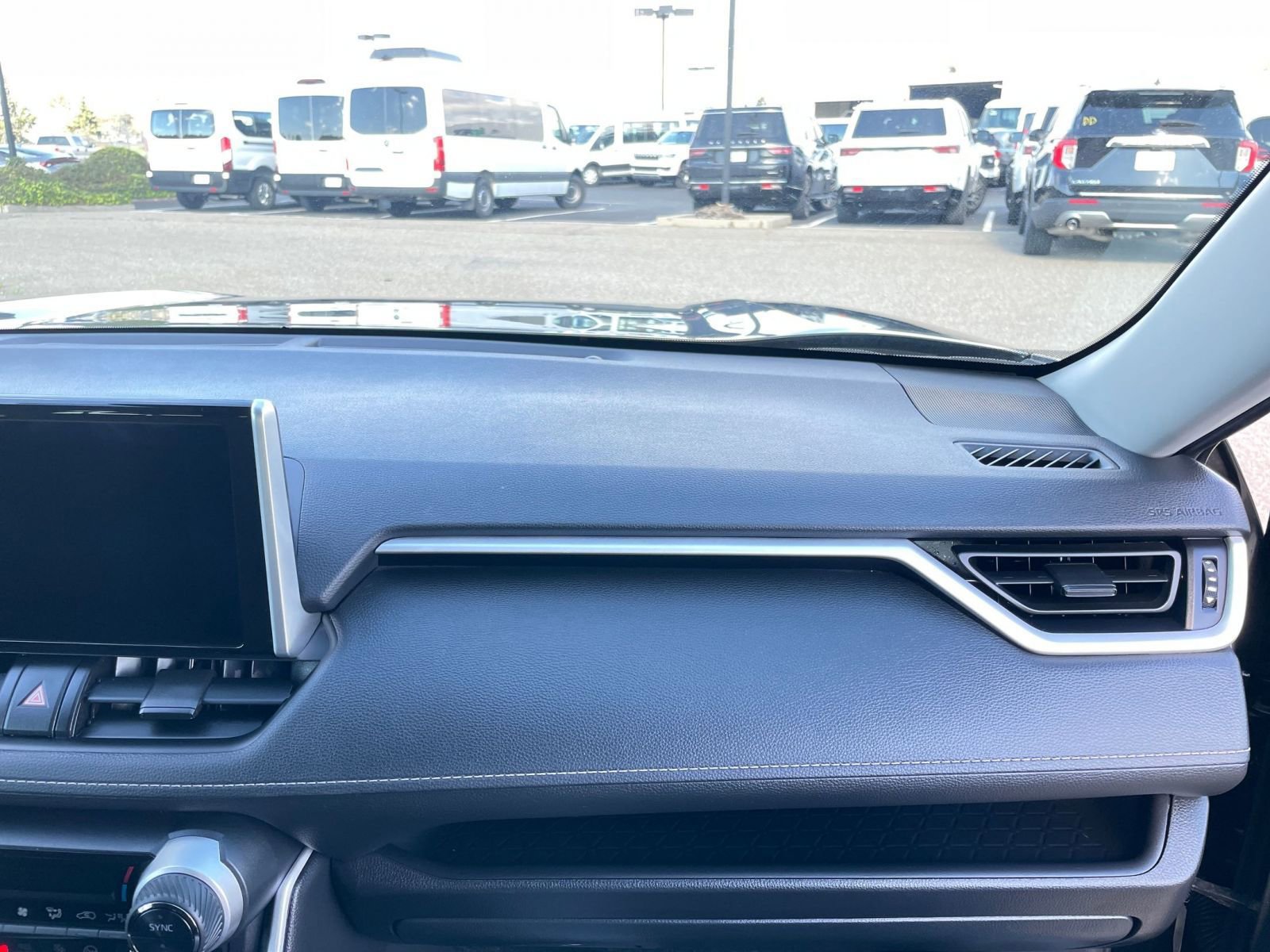 Thumbnail: 2025 Toyota RAV4 - 35