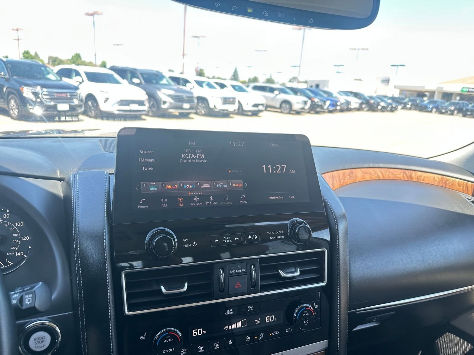 2024 Nissan Armada SL 21