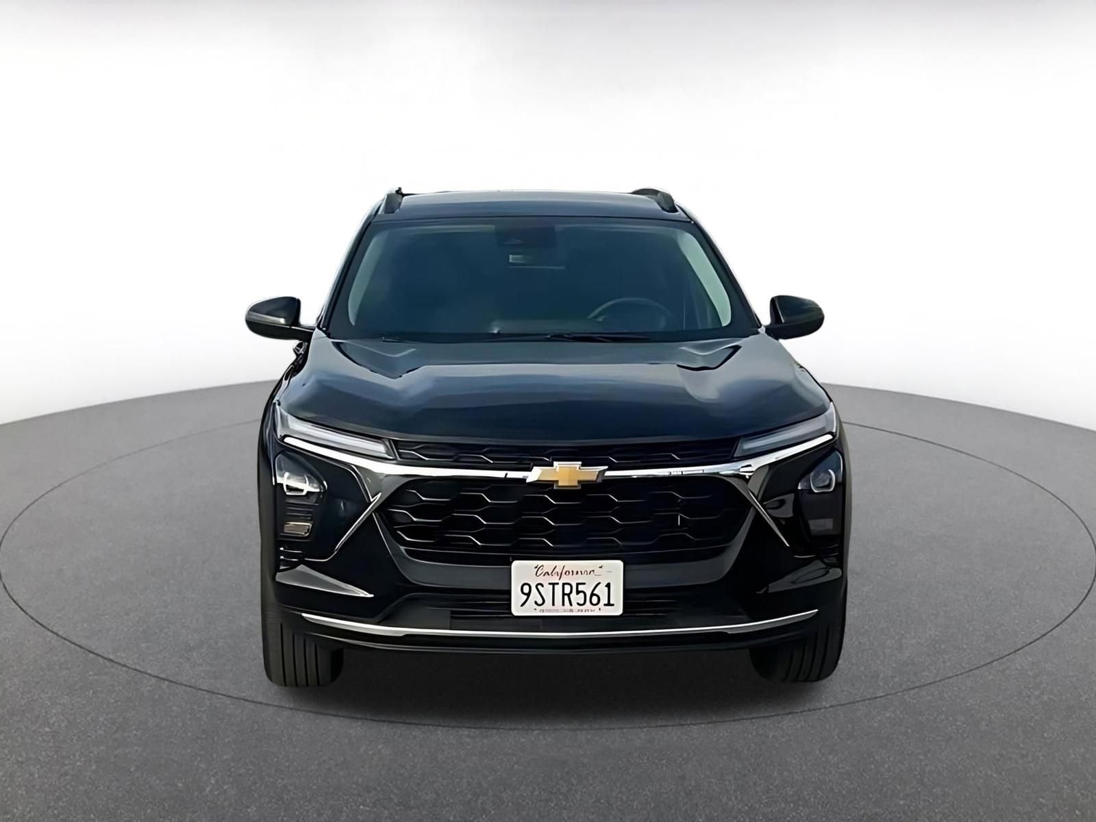 Thumbnail: 2025 Chevrolet Trax - 3