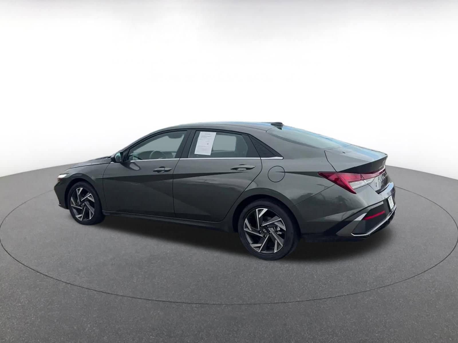 Thumbnail: 2025 Hyundai Elantra - 10