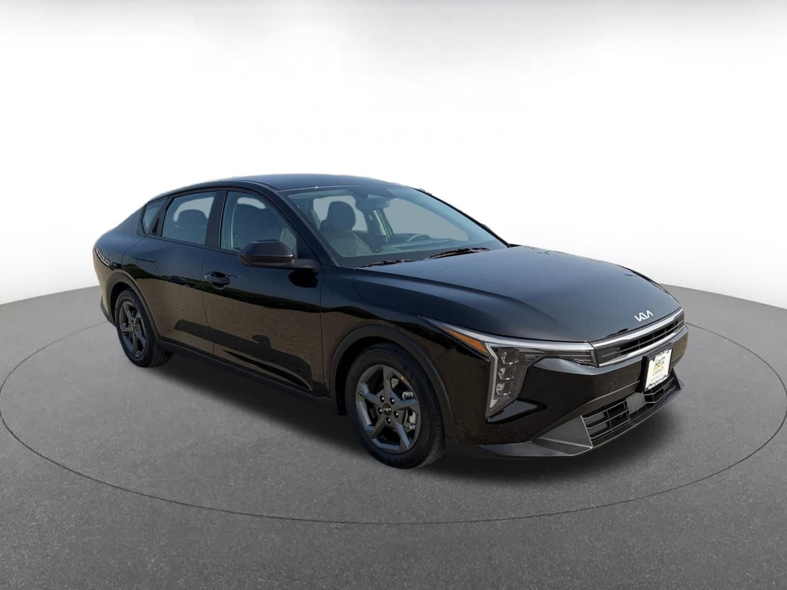 Thumbnail: 2025 Kia K4 - 1