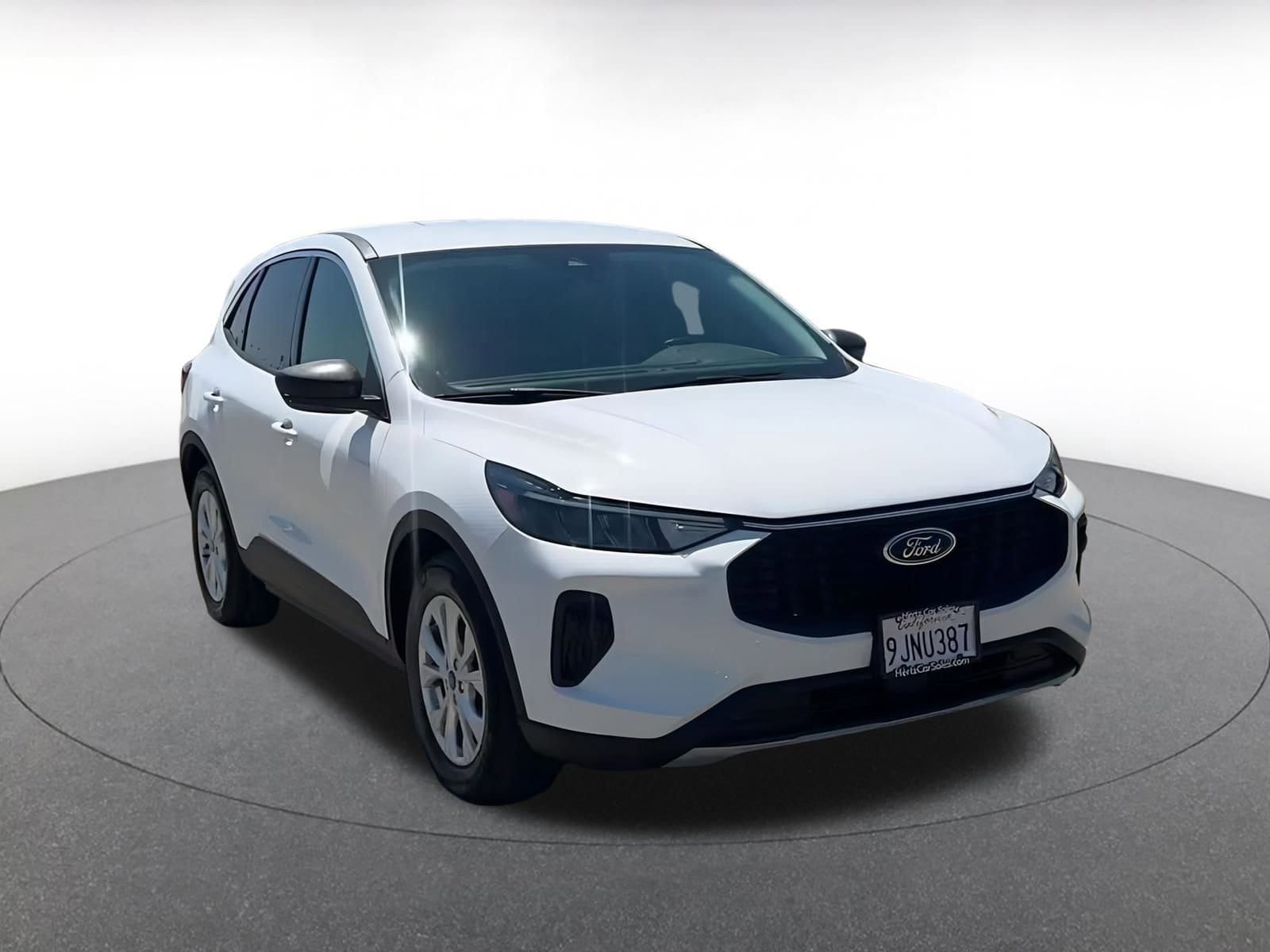 Thumbnail: 2024 Ford Escape - 3