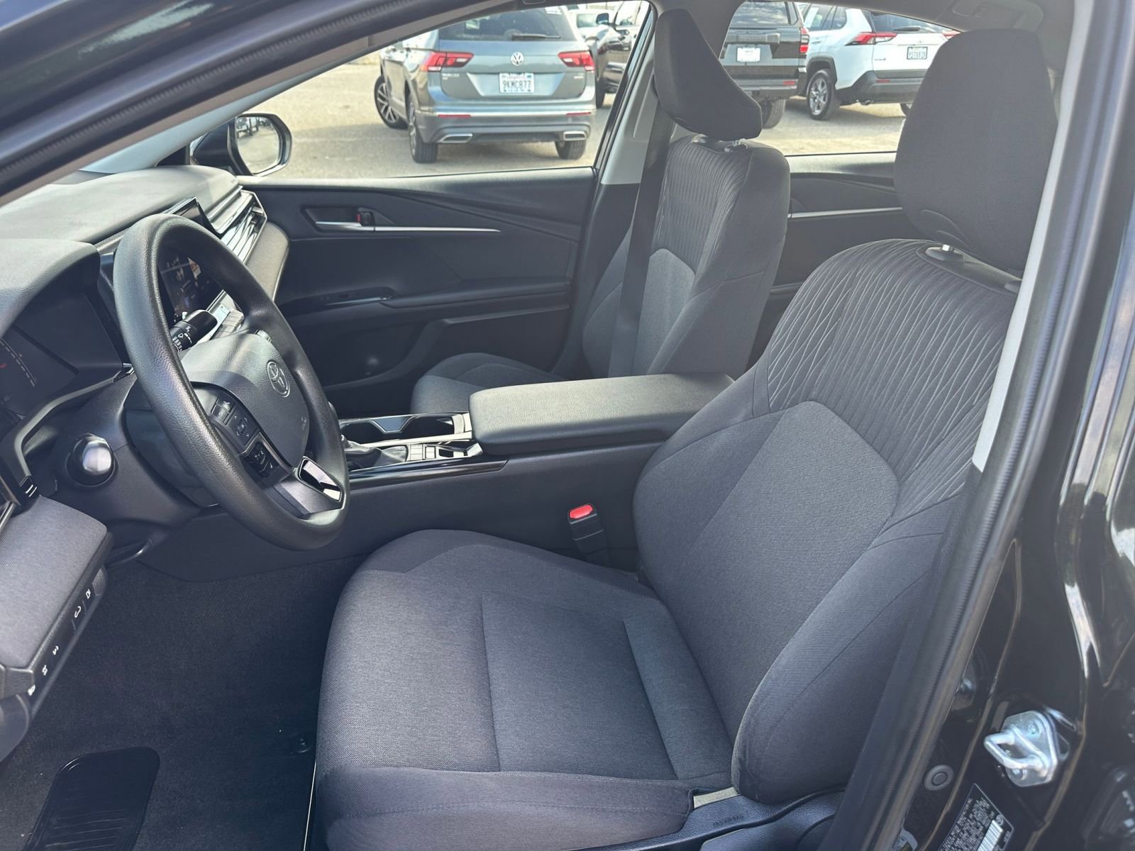 Thumbnail: 2025 Toyota Camry - 25