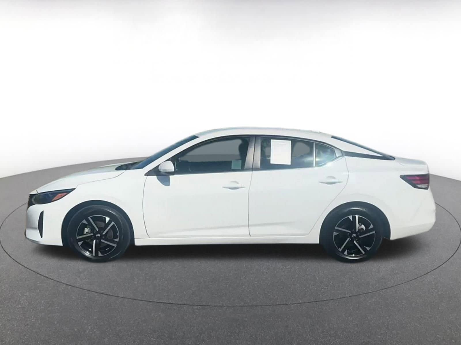 Thumbnail: 2024 Nissan Sentra - 9
