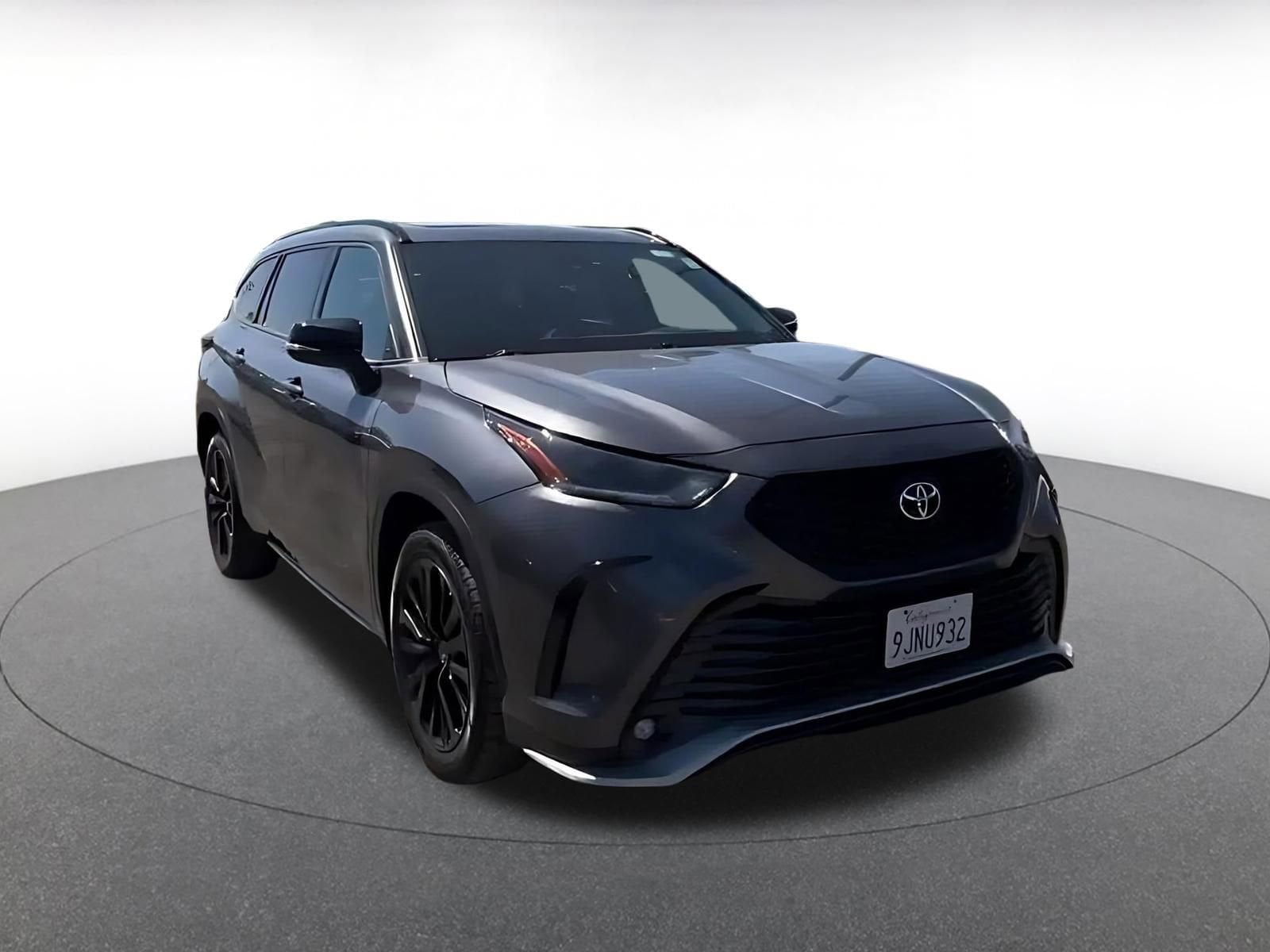 Thumbnail: 2024 Toyota Highlander - 3