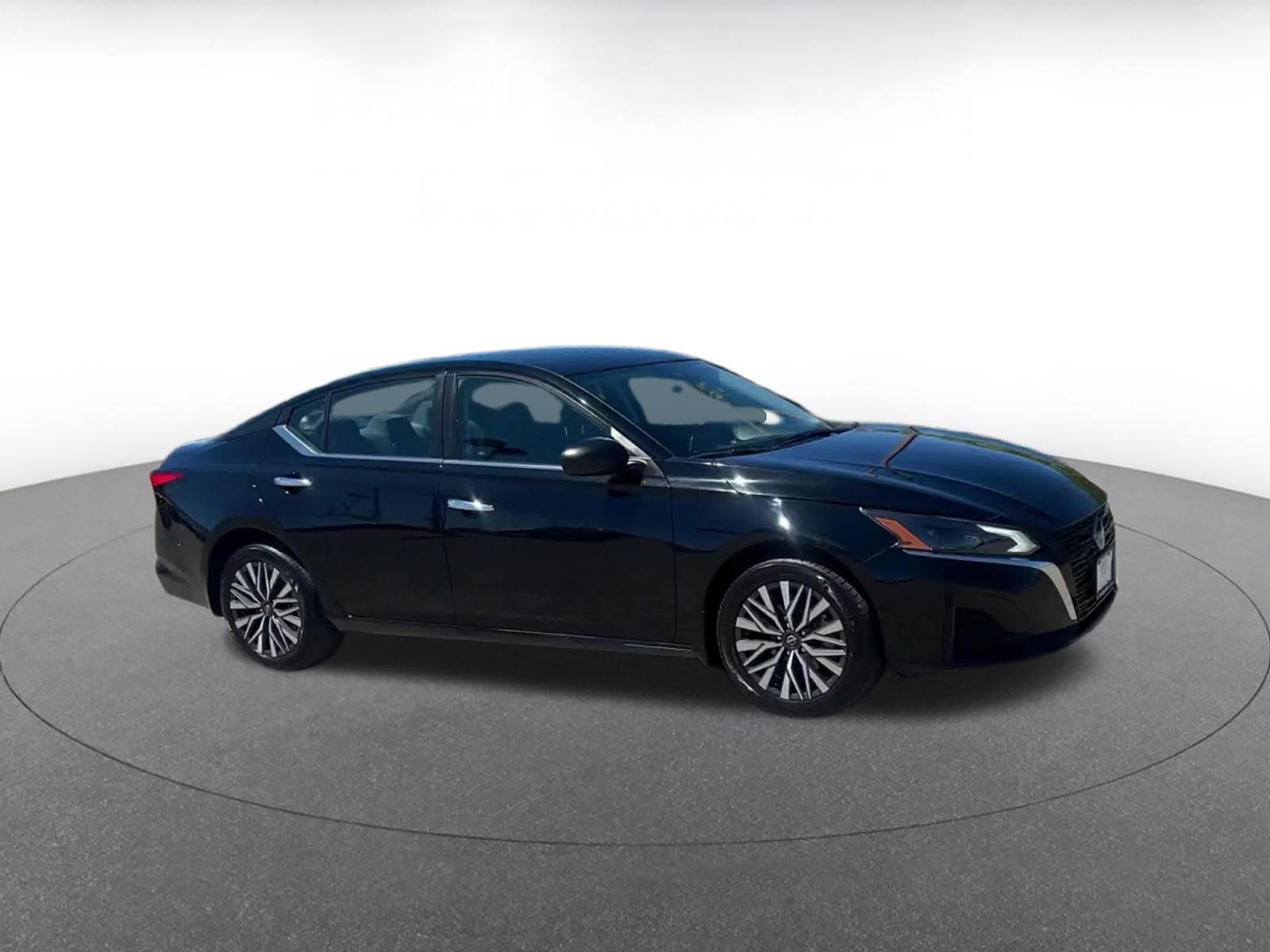 Thumbnail: 2024 Nissan Altima - 2