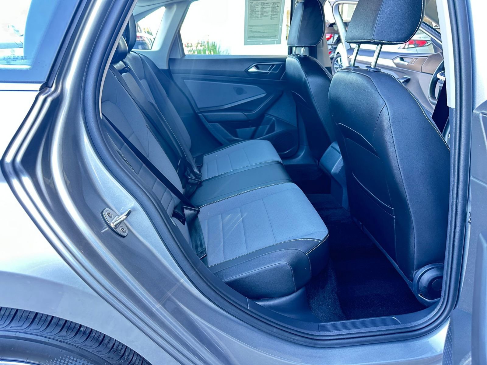 Thumbnail: 2025 Volkswagen Jetta - 25