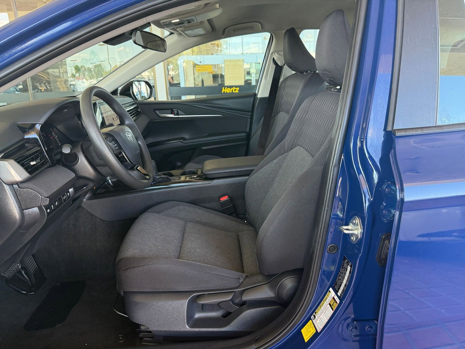 Thumbnail: 2025 Toyota Camry - 25