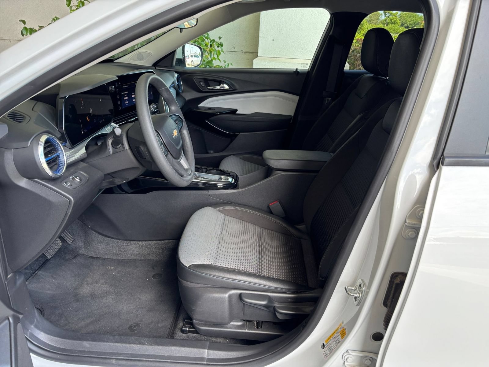 Thumbnail: 2025 Chevrolet Trax - 27