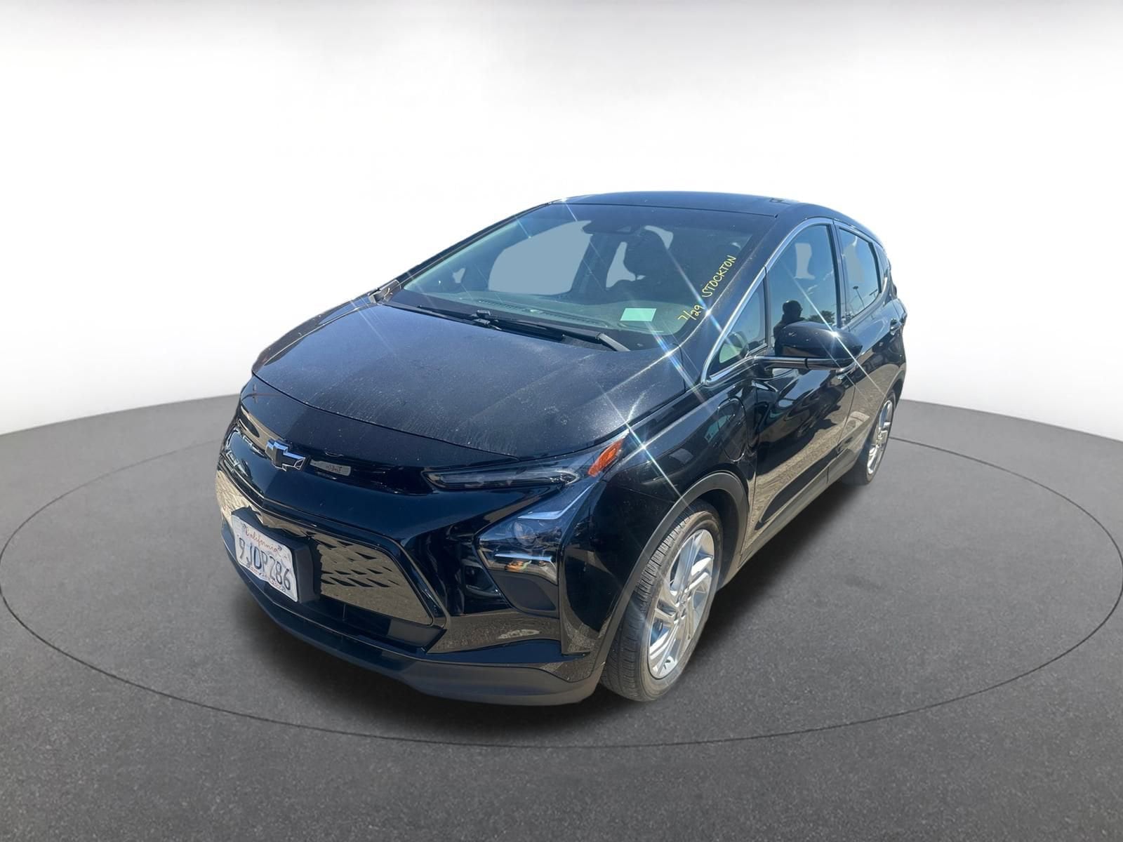 Thumbnail: 2023 Chevrolet Bolt EV - 2