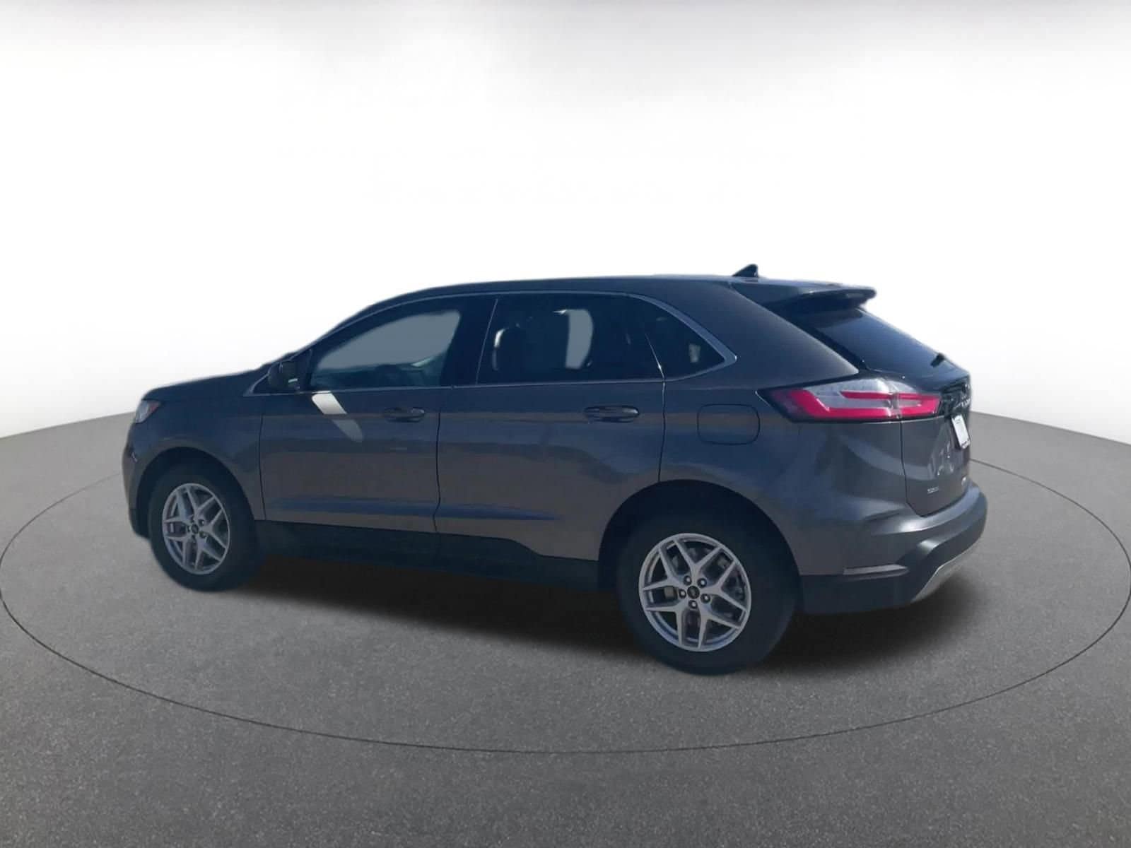 Thumbnail: 2024 Ford Edge - 10