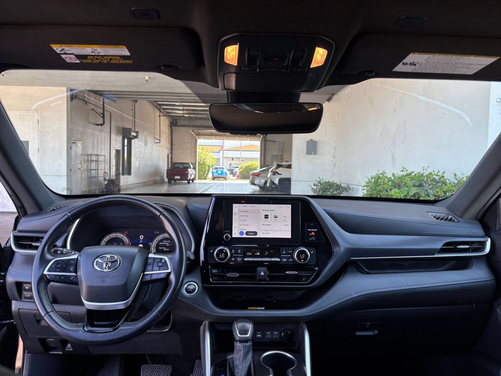 Thumbnail: 2025 Toyota Highlander - 34