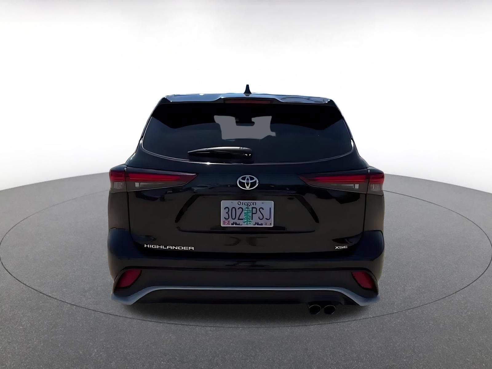 Thumbnail: 2024 Toyota Highlander - 12