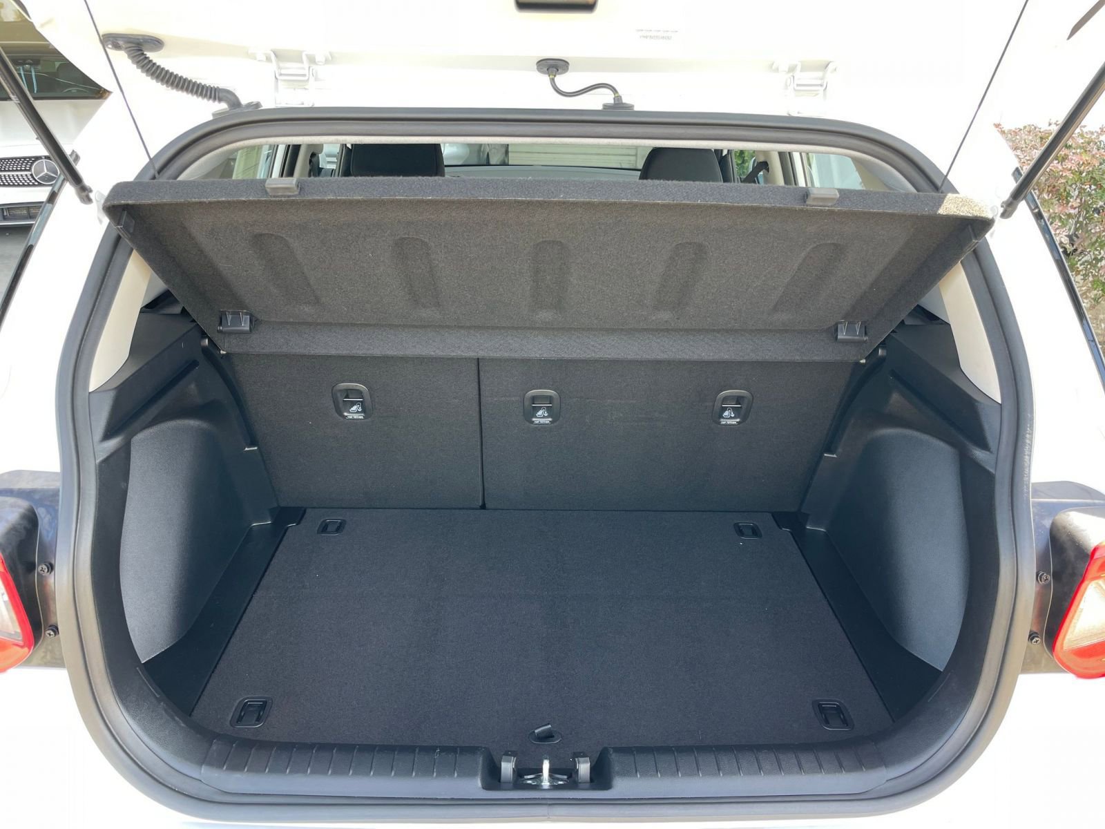 Thumbnail: 2025 Hyundai Venue - 32