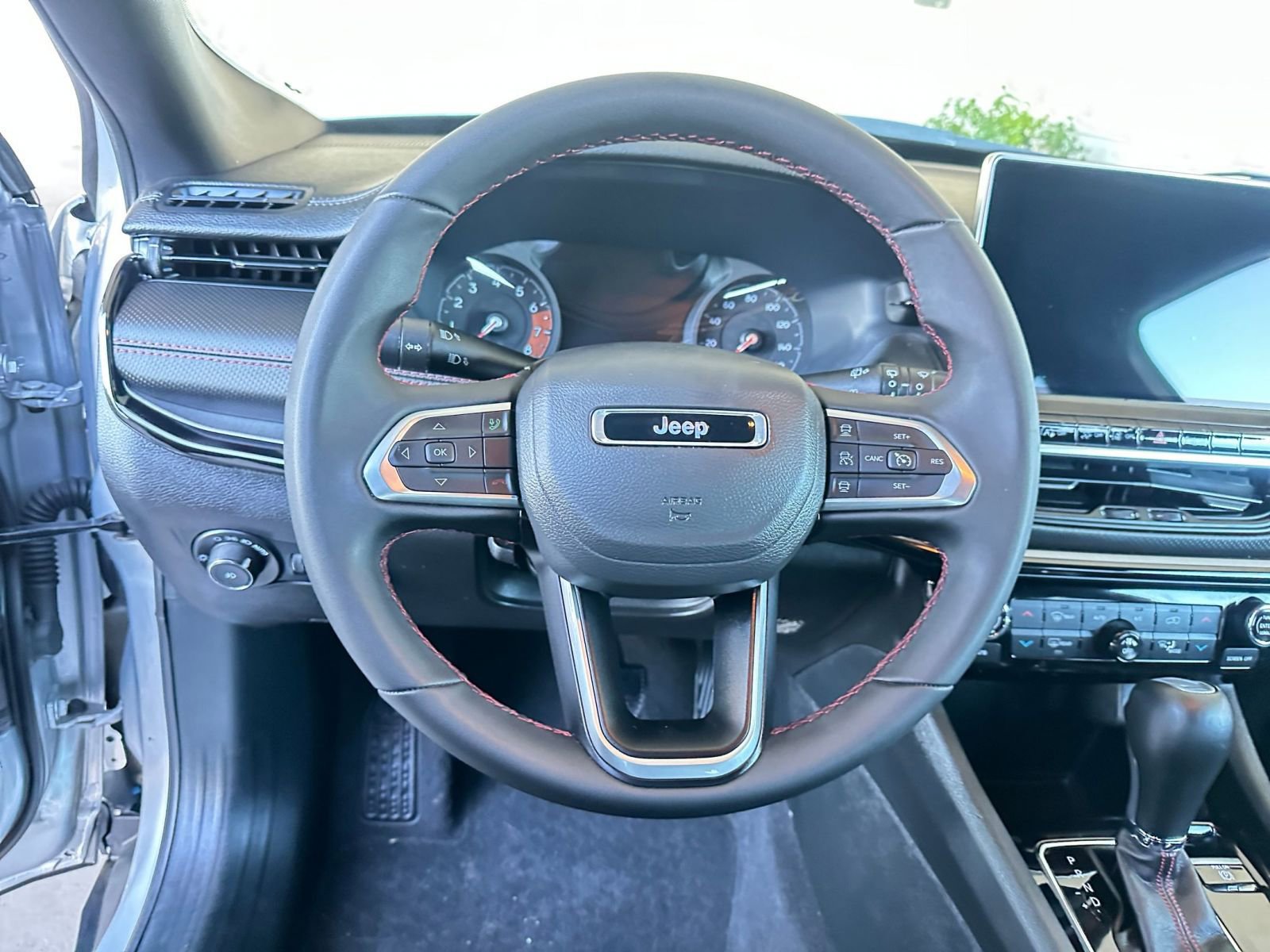 Thumbnail: 2025 Jeep Compass - 28