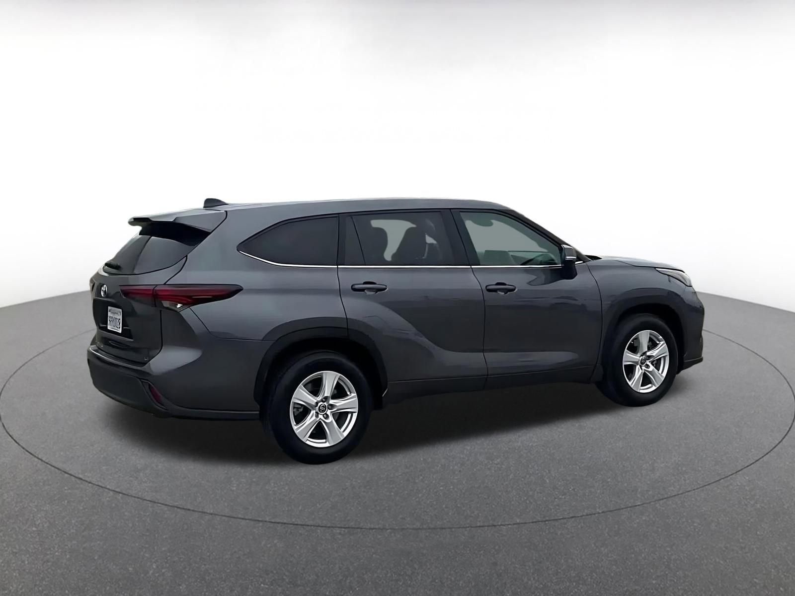 Thumbnail: 2025 Toyota Highlander - 14