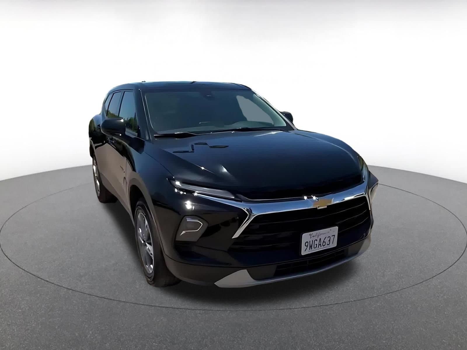 Thumbnail: 2026 Chevrolet Blazer - 3