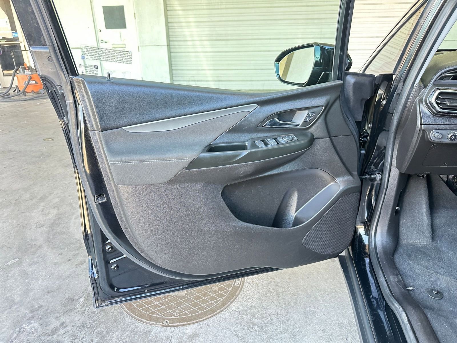 Thumbnail: 2023 Chevrolet Bolt EV - 25