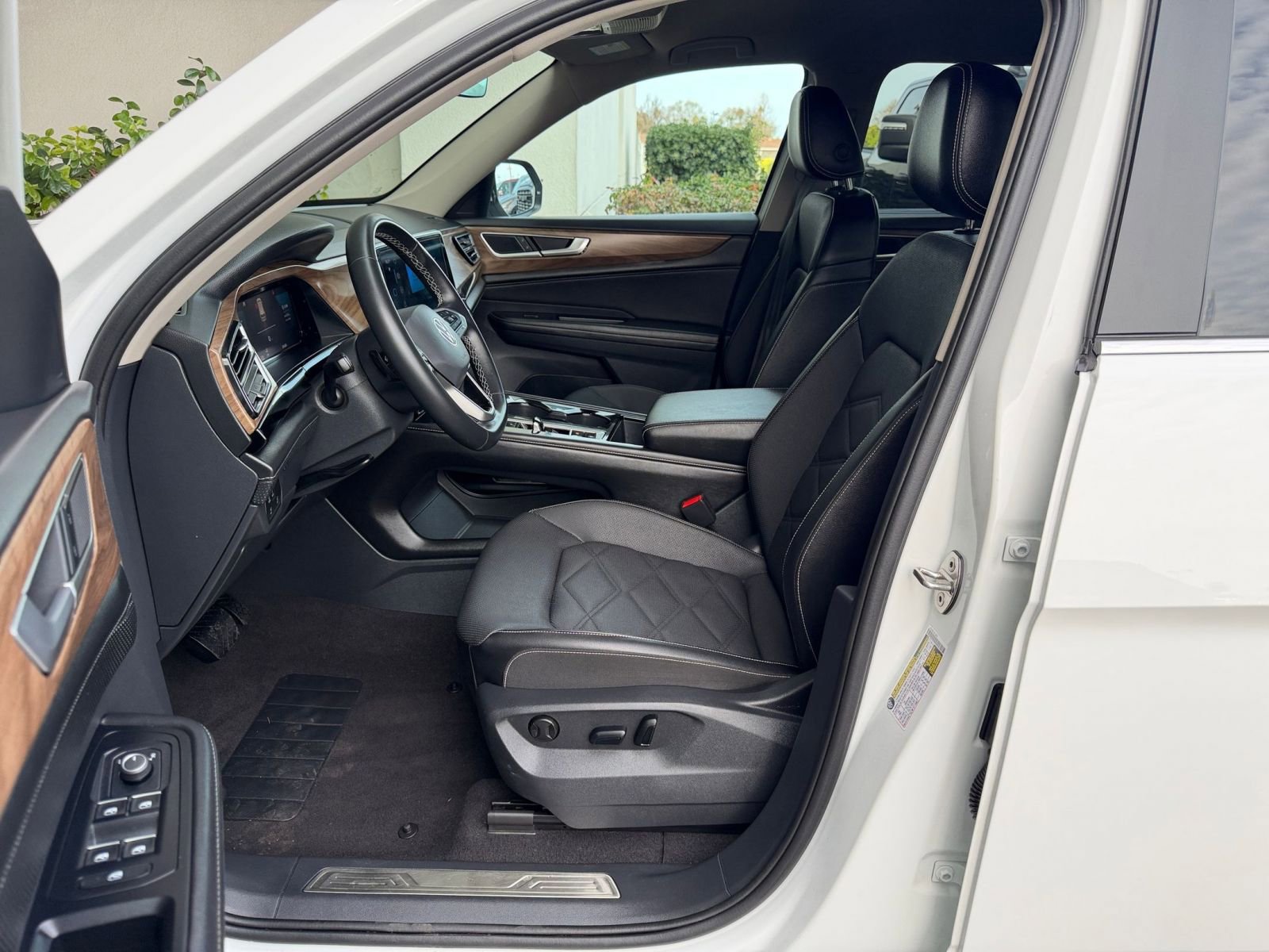 Thumbnail: 2024 Volkswagen Atlas - 29