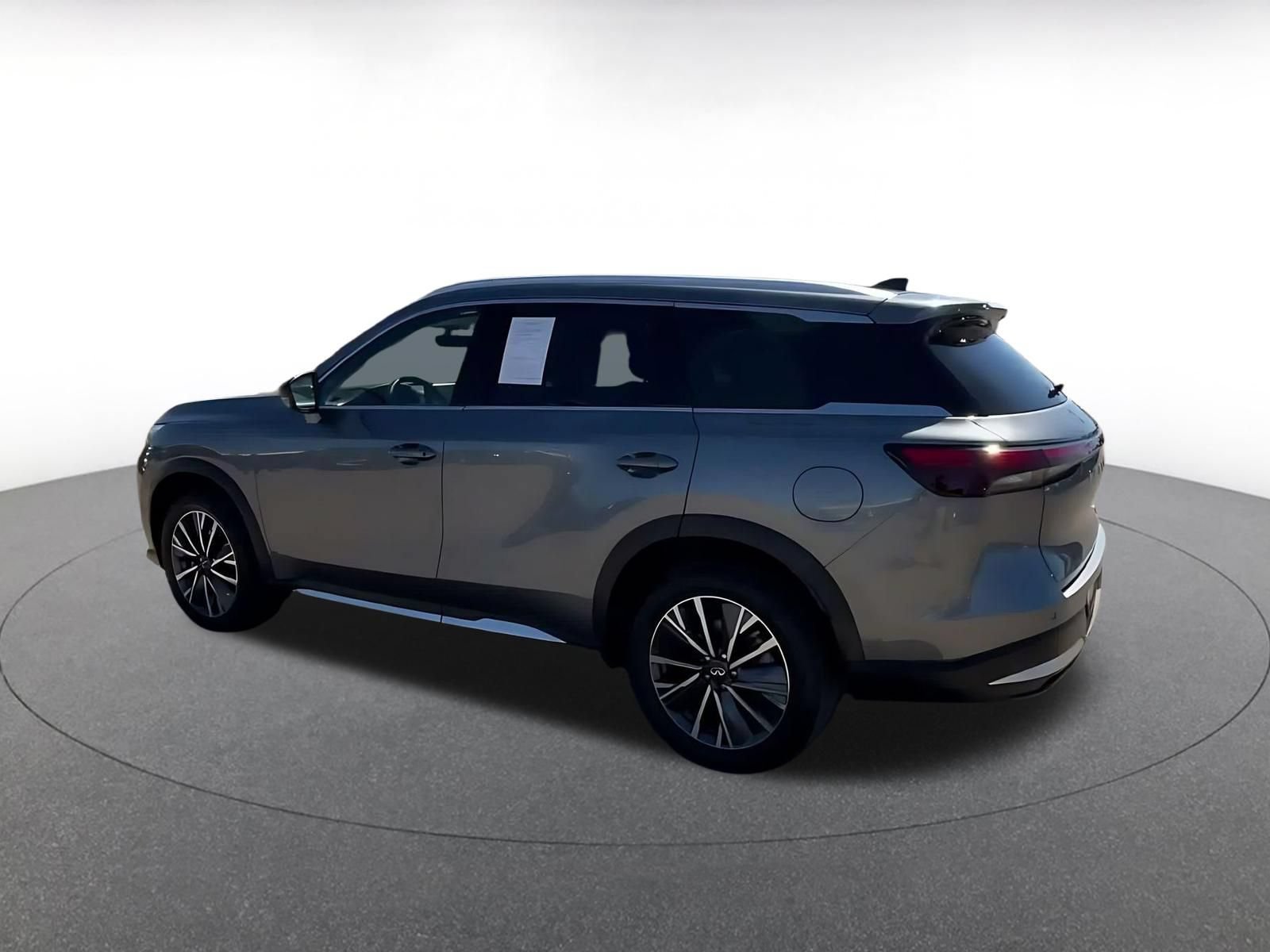 Thumbnail: 2026 INFINITI QX60 - 9