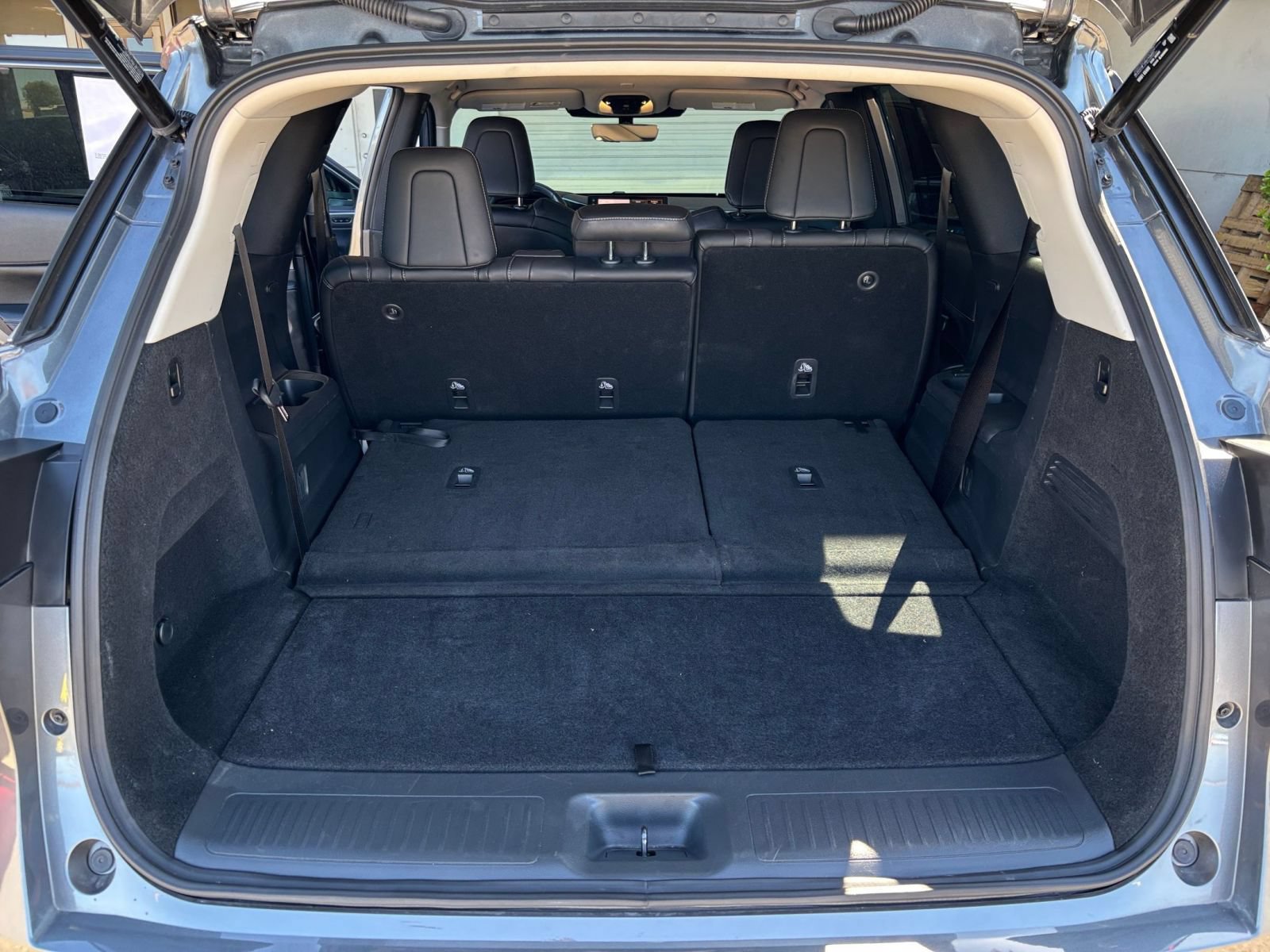 Thumbnail: 2026 INFINITI QX60 - 35