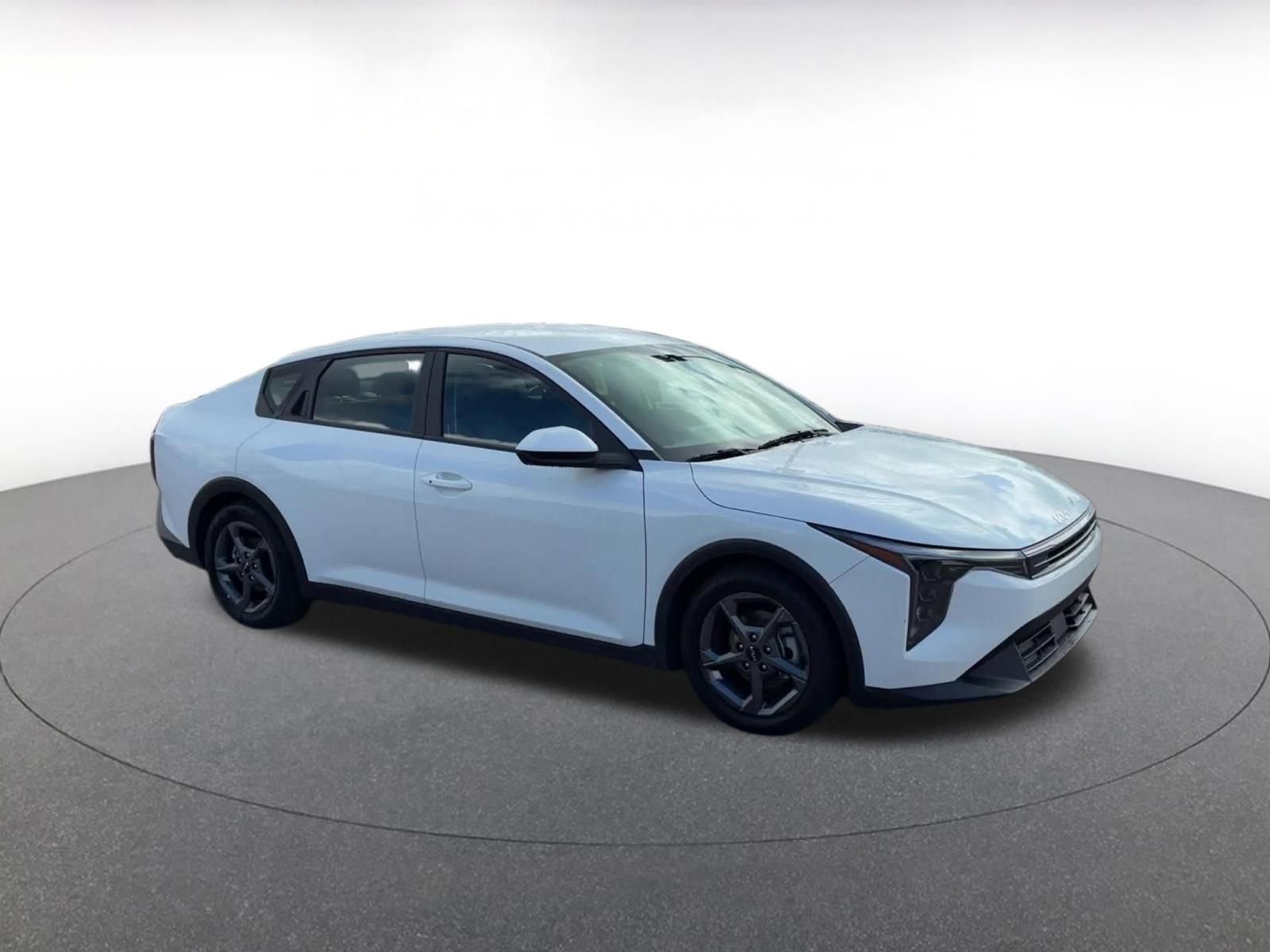 Thumbnail: 2025 Kia K4 - 2