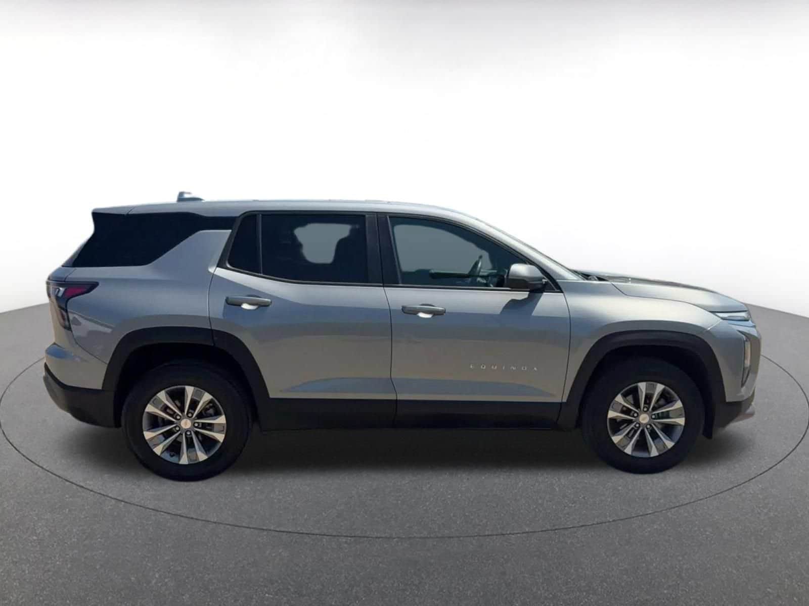 Thumbnail: 2025 Chevrolet Equinox - 16
