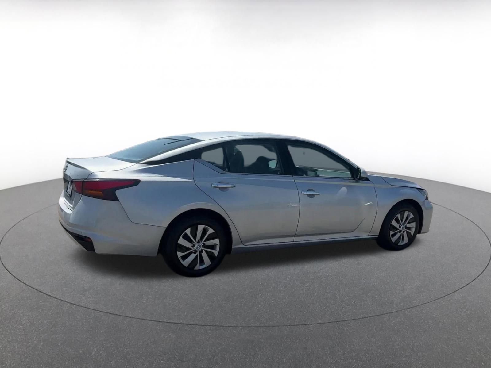 Thumbnail: 2023 Nissan Altima - 15