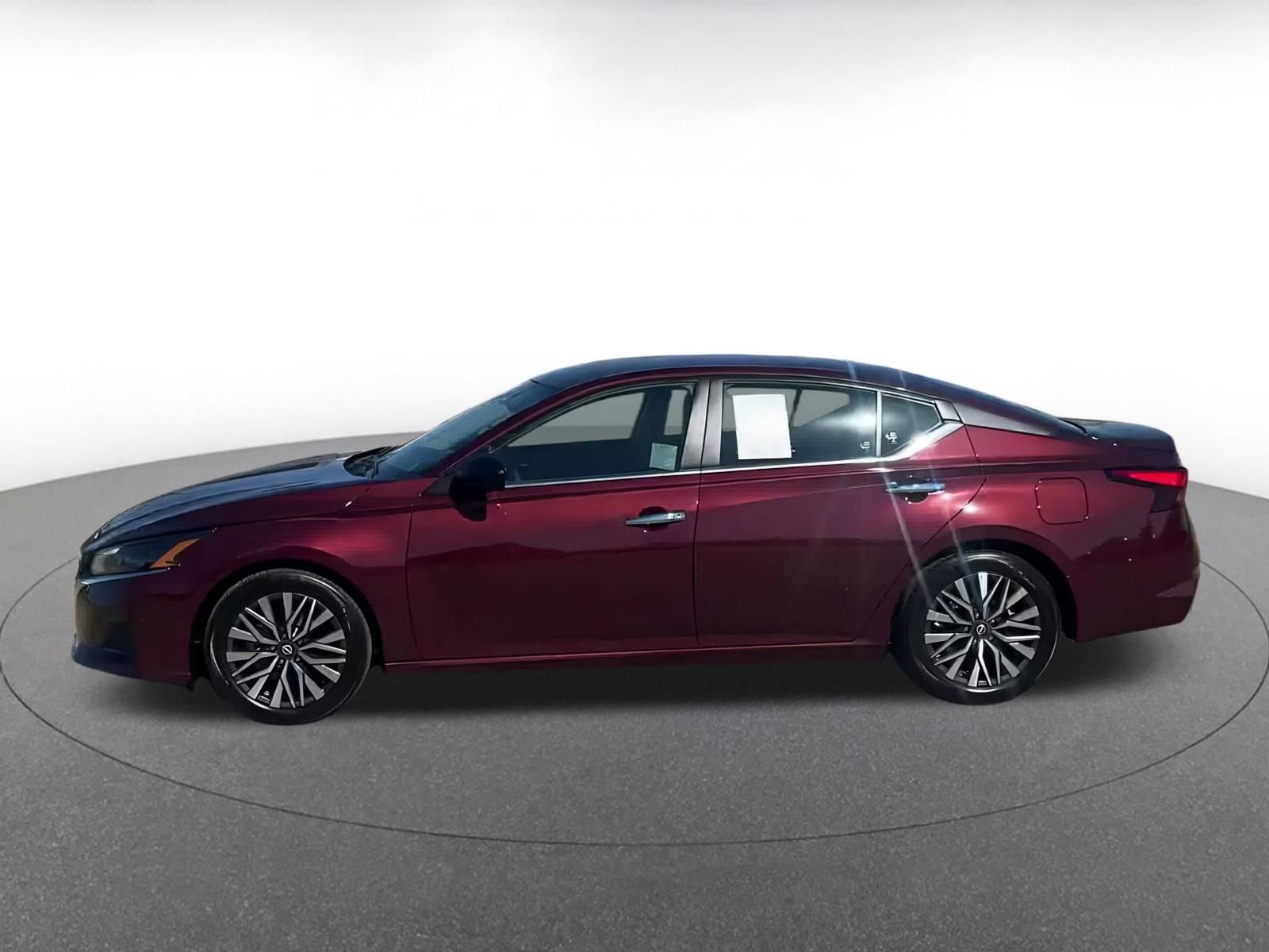 Thumbnail: 2024 Nissan Altima - 8