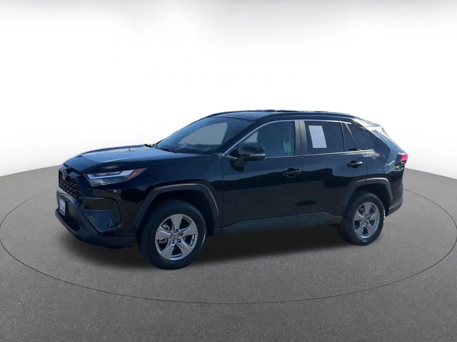 Thumbnail: 2025 Toyota RAV4 - 8