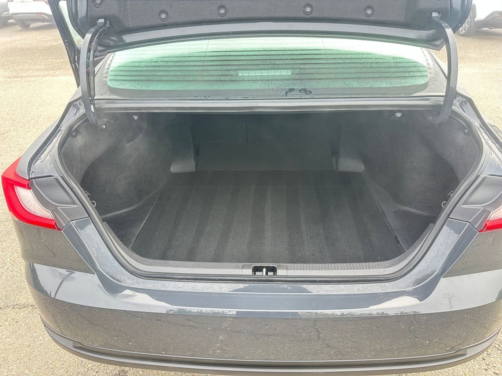 Thumbnail: 2025 Toyota Camry - 31