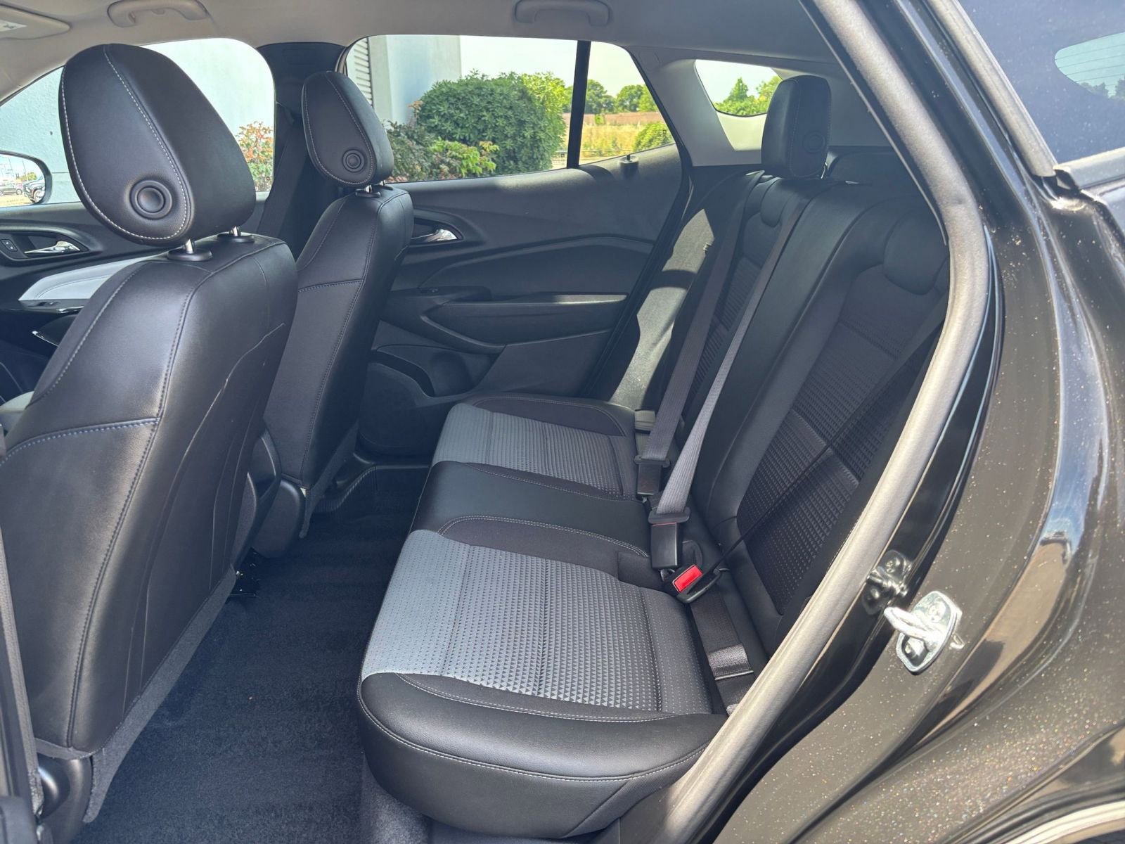 Thumbnail: 2025 Chevrolet Trax - 25