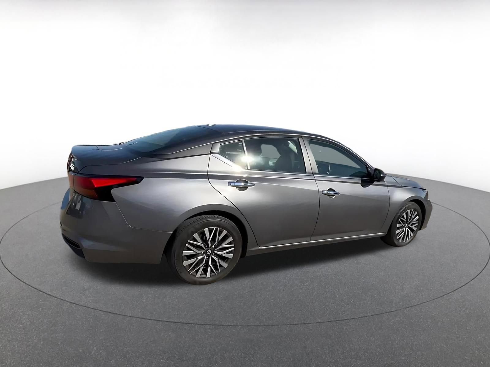 Thumbnail: 2025 Nissan Altima - 15