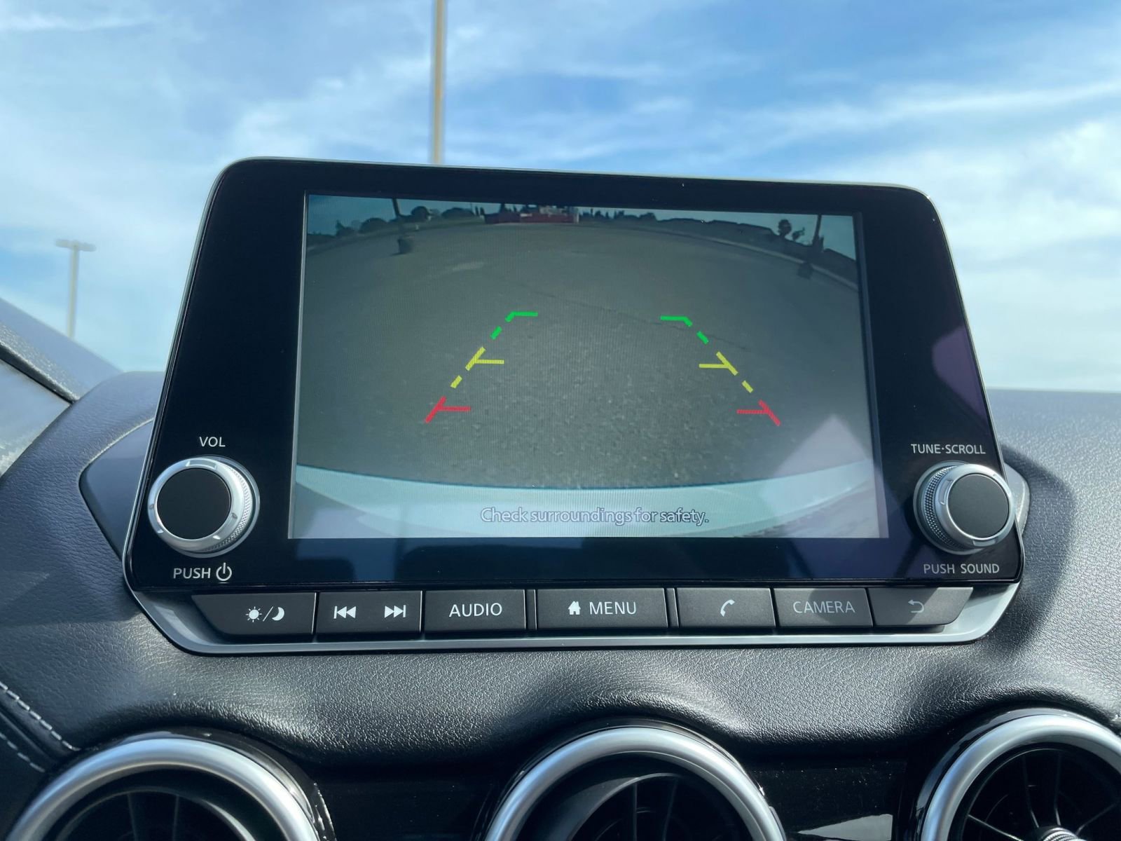 Thumbnail: 2025 Nissan Sentra - 23